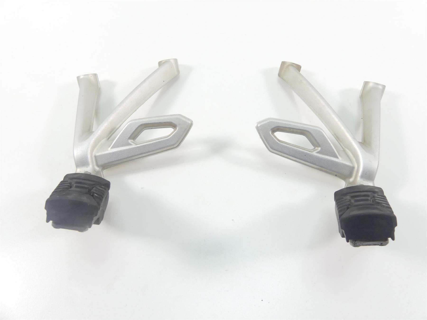 2019 BMW R1250GS K50 Rear Passenger Footpeg Rest Set 46718526741 46718526742 {{ shop.shopifyCountryName }} - Mototech271