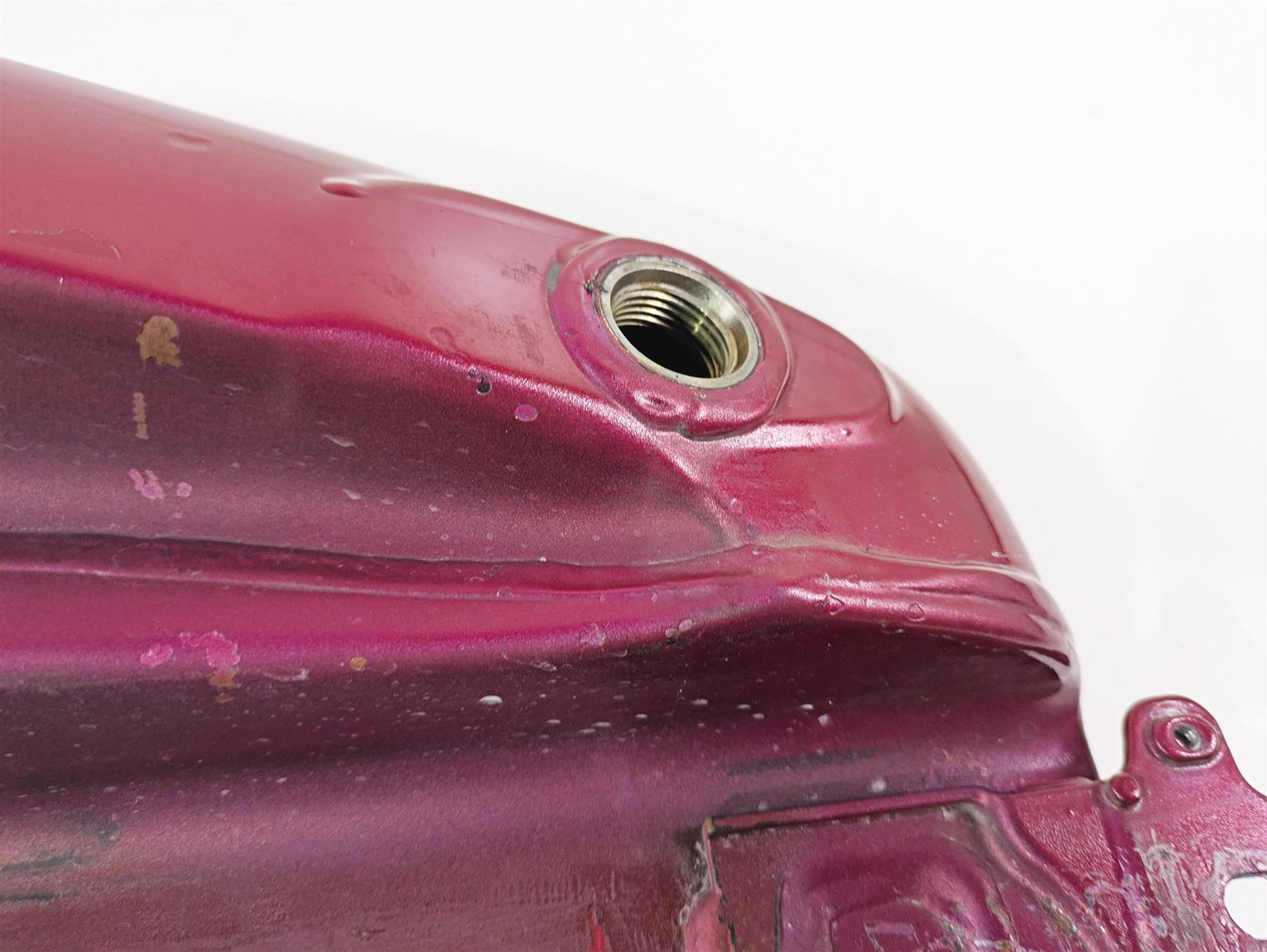 2004 Harley Softail FXSTDI Deuce Fuel Gas Petrol Tank - READ 62082-00D {{ shop.shopifyCountryName }} - Mototech271