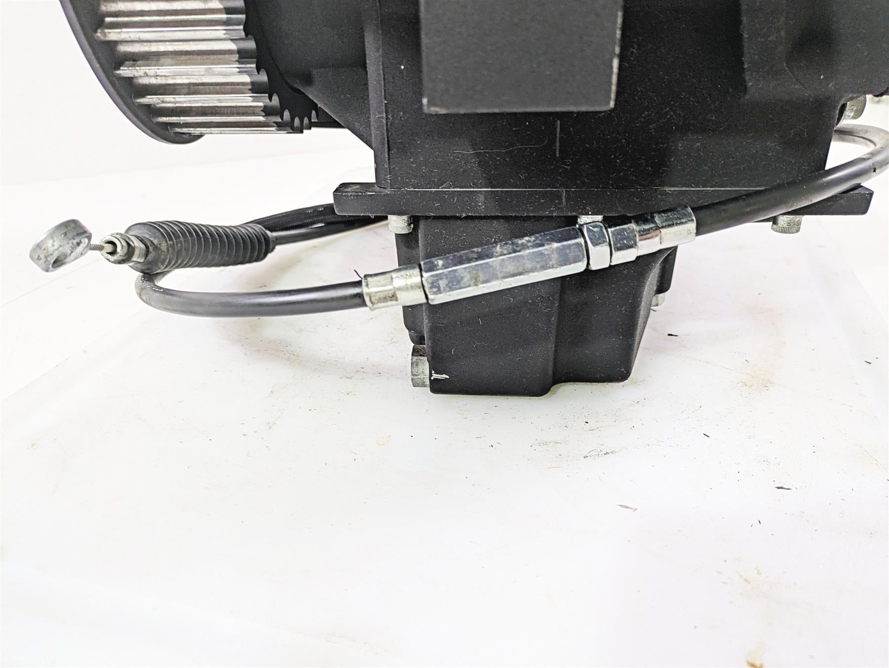 2011 Harley FXDC Dyna Super Glide Transmission 6 Speed Gear Box 32K 33083-10A {{ shop.shopifyCountryName }} - Mototech271