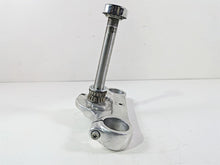 Load image into Gallery viewer, 2009 Harley FXDC Dyna Super Glide Lower Triple Tree Steering Clamp Read 45867-08
