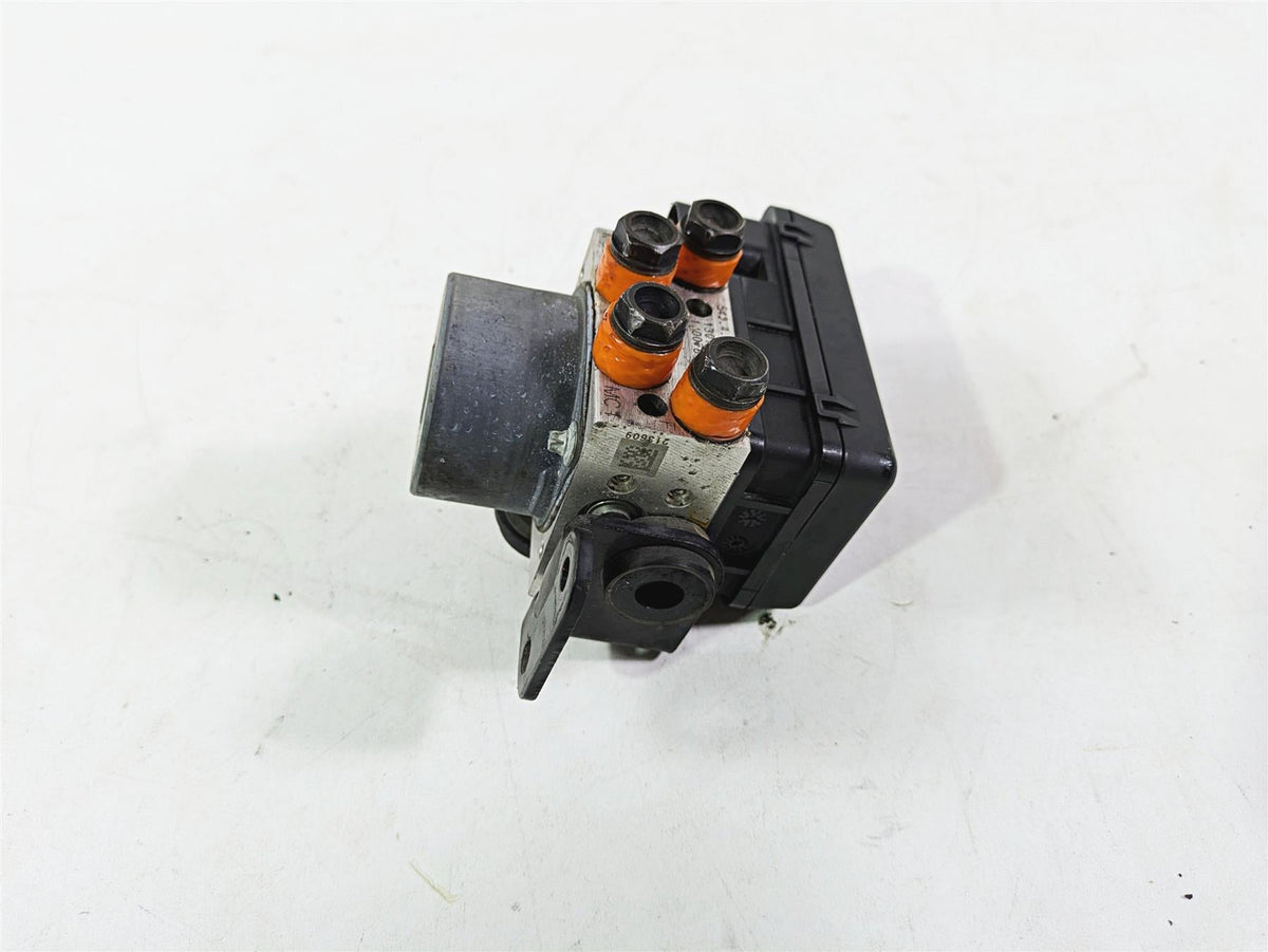 2013 Ducati Hyperstrada 821 Abs Brake Pump Module Unit 54240401A {{ shop.shopifyCountryName }} - Mototech271