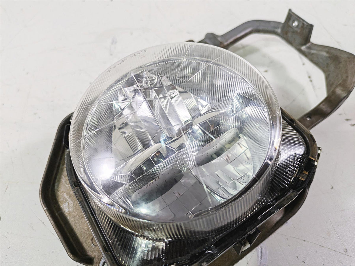 2022 Yamaha YXZ1000 R Left Headlight Mount & One Lamp 2UD-84300-00-00 {{ shop.shopifyCountryName }} - Mototech271