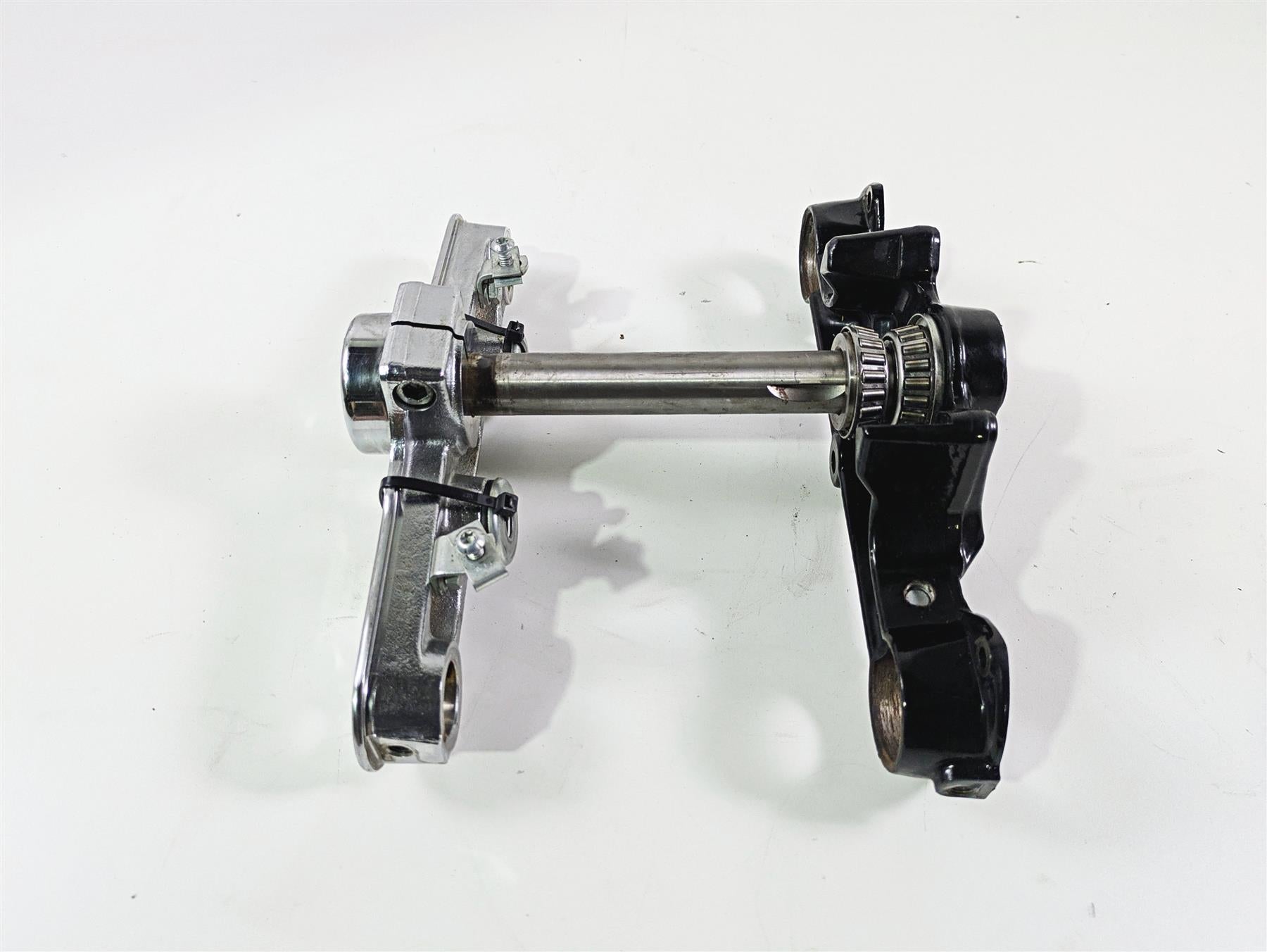 2017 Harley Softail Heritage Classic FLSTC Upper Lower Triple Tree Set 45605-00A {{ shop.shopifyCountryName }} - Mototech271