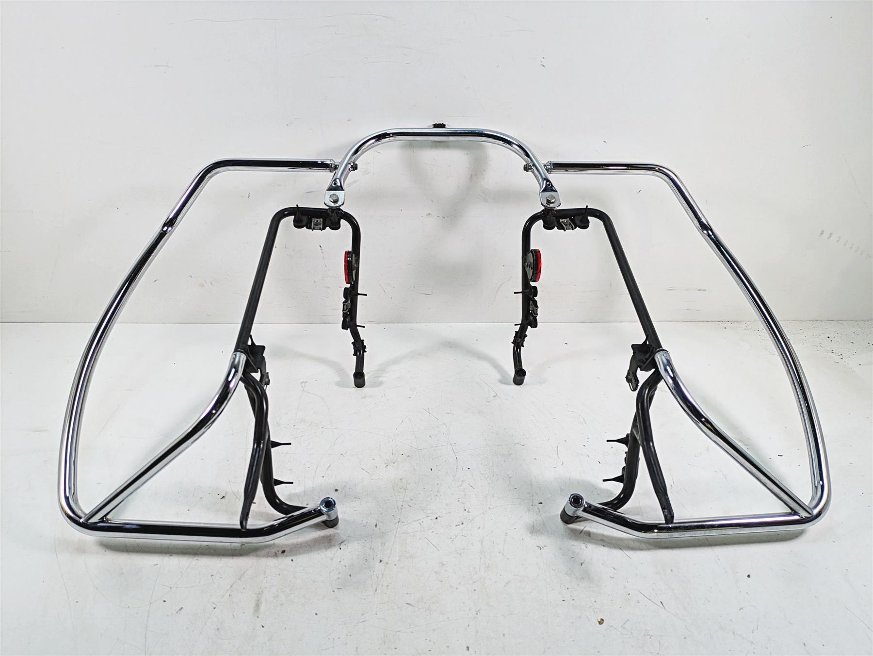 2014 Moto Guzzi California 1400 T Rear Saddlebag Guard Rail Mount Set B063626 {{ shop.shopifyCountryName }} - Mototech271