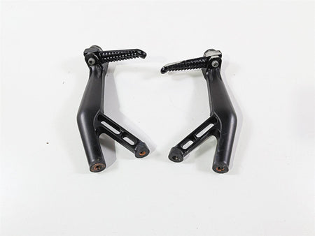 2016 Yamaha YZF R1 RN32 Rear Passenger Foot Peg Set 2CR-2741L-00-00 2CR-2742L-00 {{ shop.shopifyCountryName }} - Mototech271