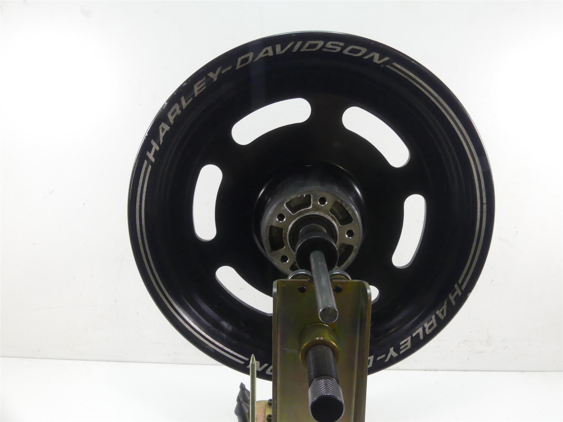 2014 Harley FXDF Dyna Fat Bob Straight 16x3 Front Wheel Rim 43300254 {{ shop.shopifyCountryName }} - Mototech271