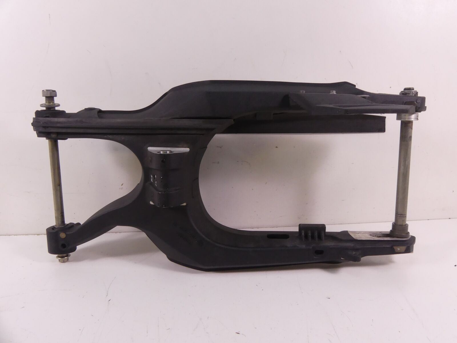 2014 Triumph Tiger 800 ABS Rear Suspension Swingarm Swing Arm + Axle T2052501 {{ shop.shopifyCountryName }} - Mototech271