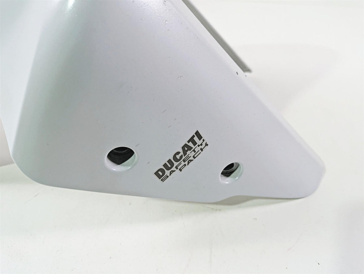 2019 Ducati Supersport 939 S Front Fender in White 564P6482A {{ shop.shopifyCountryName }} - Mototech271