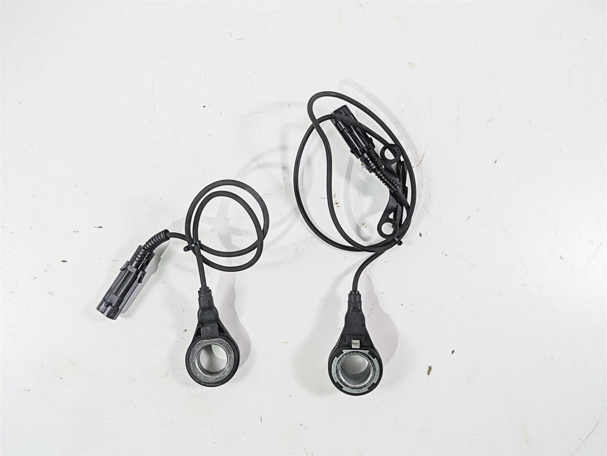 2014 Harley FLS Softail Slim Abs Wheel Speed Sensor Set 40982-11 40985-11 {{ shop.shopifyCountryName }} - Mototech271