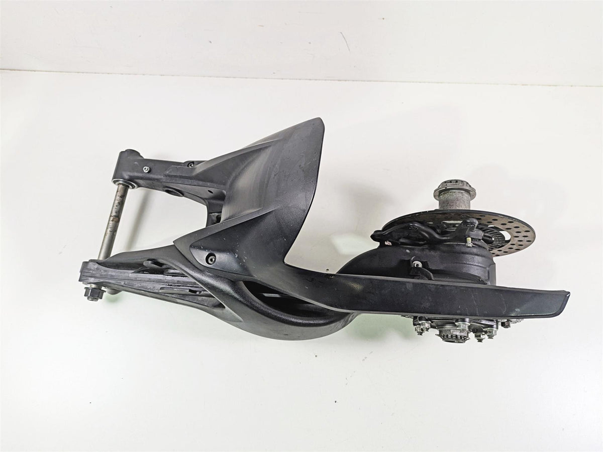 2018 KTM 1290 Super Duke R Swingarm Swing Arm & Axle 6130403004433 {{ shop.shopifyCountryName }} - Mototech271