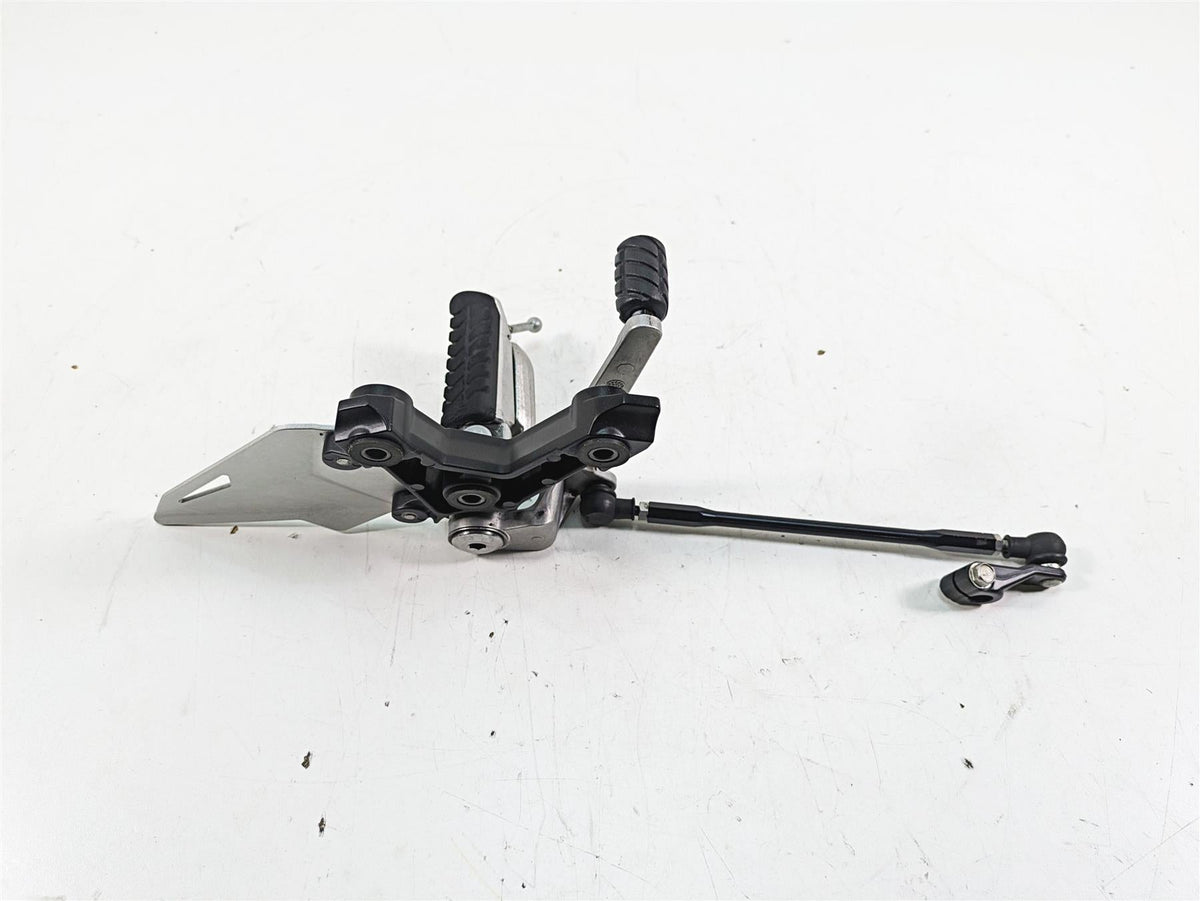 2018 Kawasaki ZX1002 Ninja H2 SX Left Front Footpeg & Shifter Set 35063-1418-46R {{ shop.shopifyCountryName }} - Mototech271