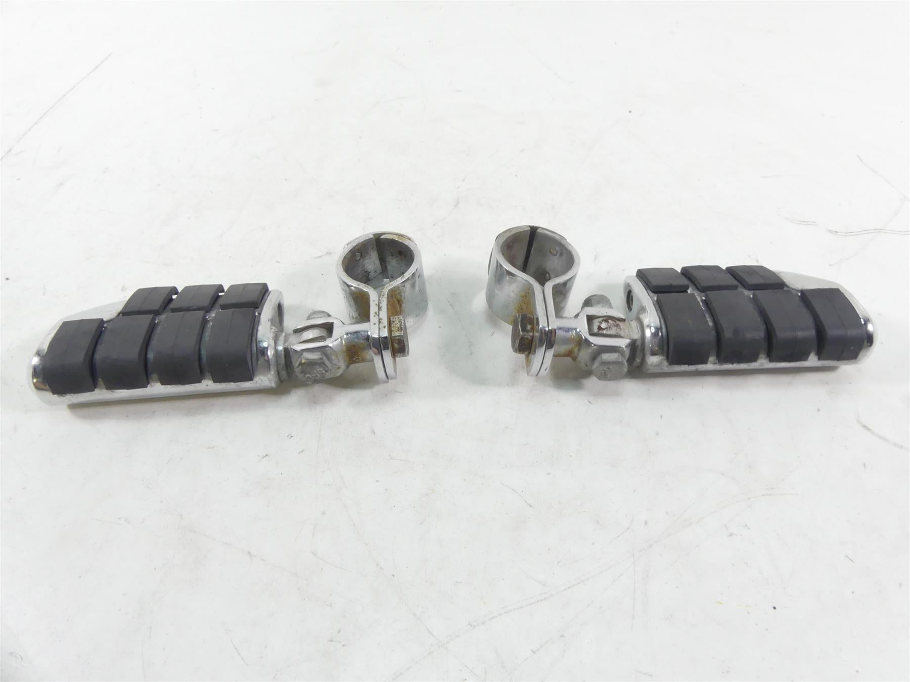 2003 Honda VTX1800R Kuryakyn Dually Iso Highway Footpegs Foot Peg Set 8028 {{ shop.shopifyCountryName }} - Mototech271