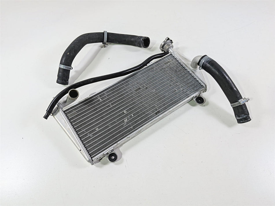 2017 Ducati 959 Panigale Upper Coolant Radiator - Straight No Leaks 54841201A-Mototech271