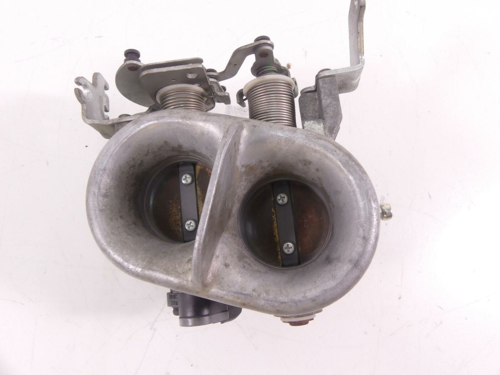 2010 Victory Vision Tour Throttle Body Bodies Fuel Injection Injector 2205968 {{ shop.shopifyCountryName }} - Mototech271