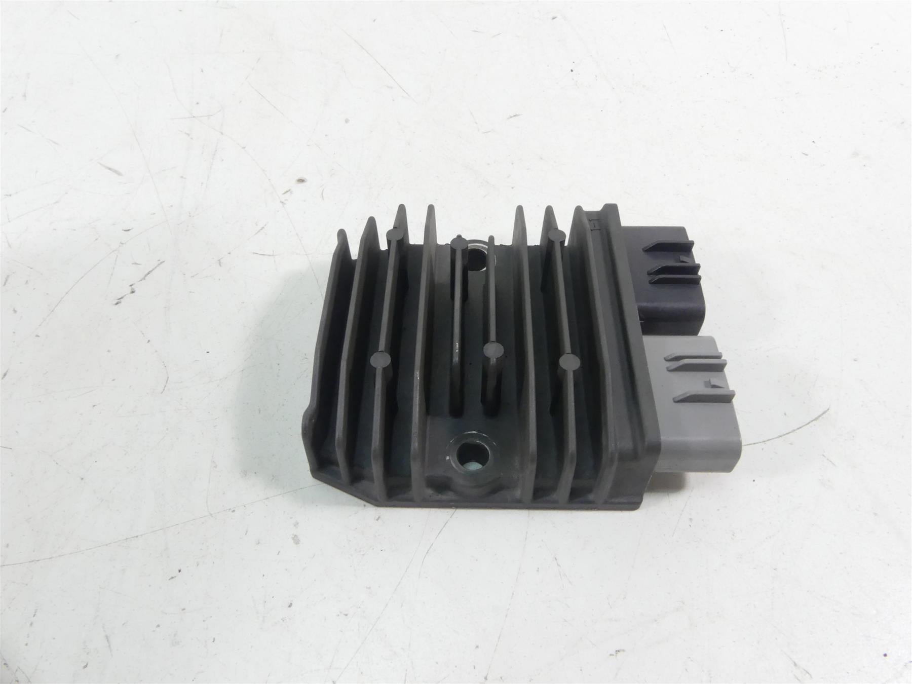 2017 Ducati Monster 1200 S Rectifier Voltage Regulator 54040321A SH821AA {{ shop.shopifyCountryName }} - Mototech271