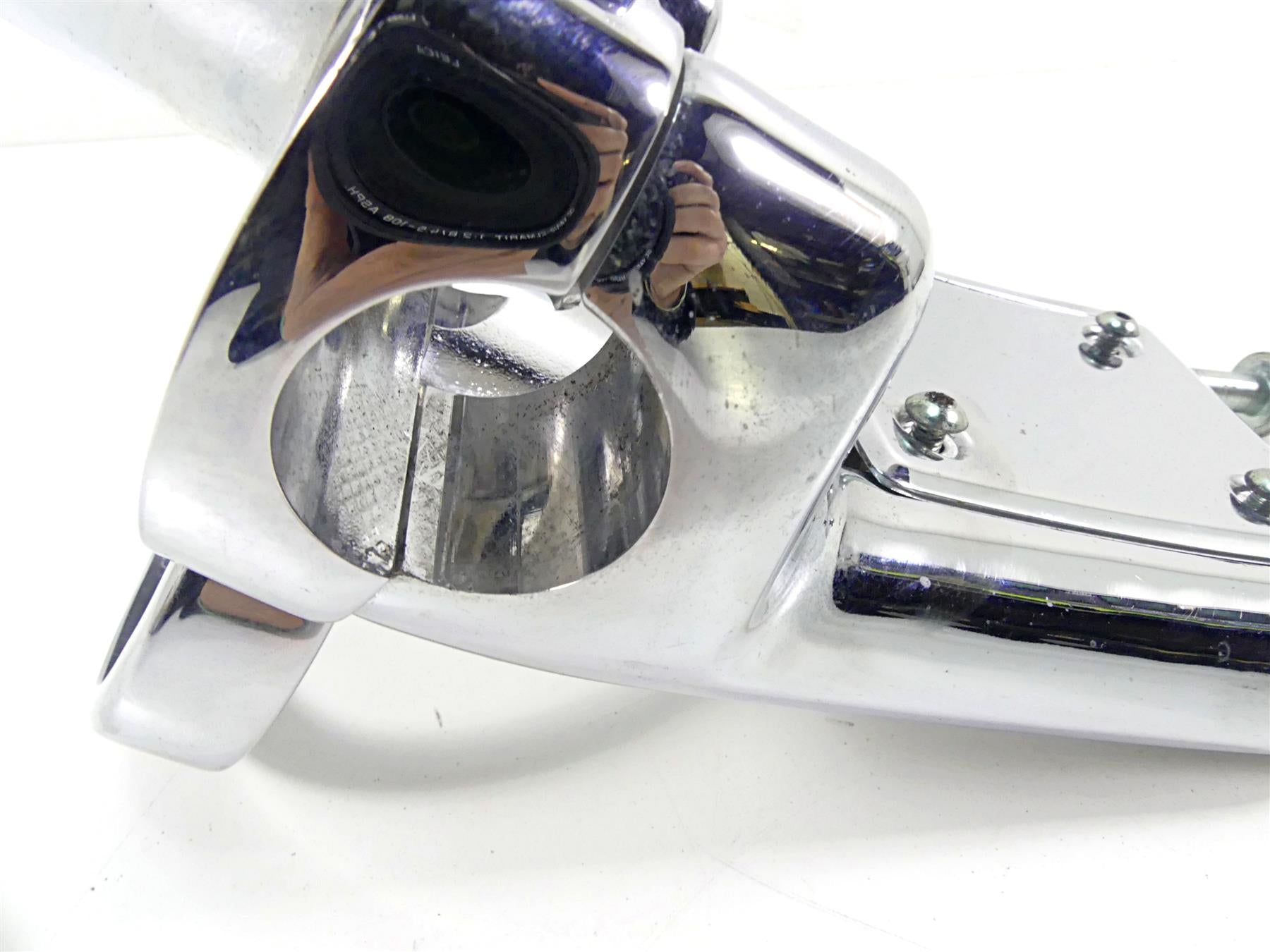 2005 Harley VRSCSE CVO V-Rod Tacho Speedo Meter Gauge Holder Chrome 56505-05 {{ shop.shopifyCountryName }} - Mototech271
