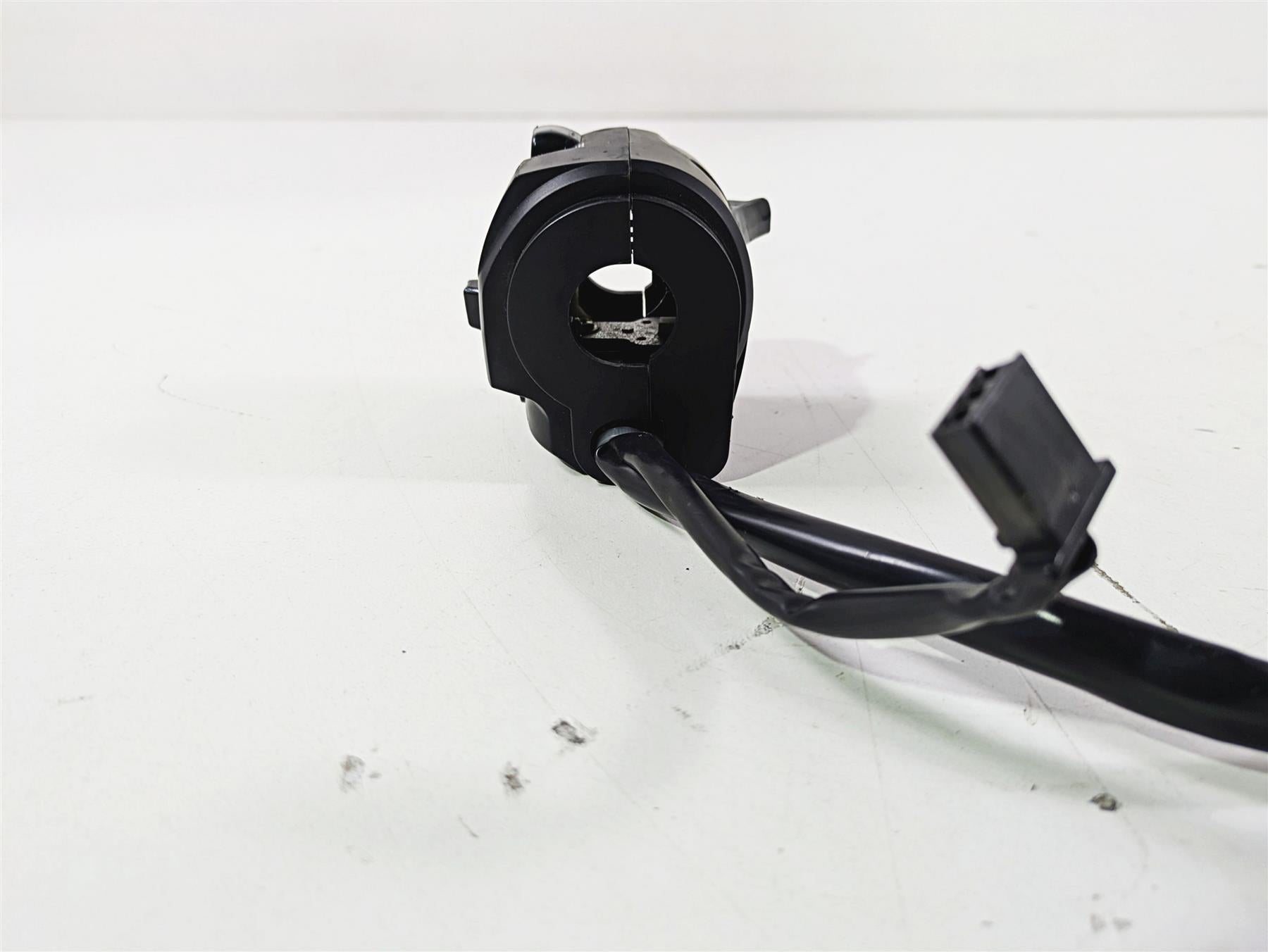 2023 Kawasaki EX400 Ninja Left Hand Turn Signal Control Switch 46091-0372 {{ shop.shopifyCountryName }} - Mototech271