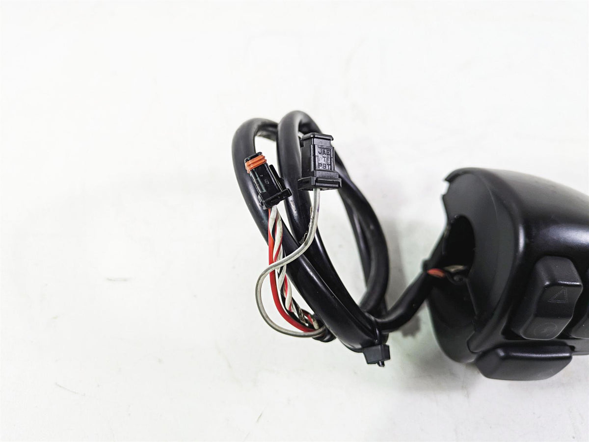 2018 Harley FXBR Softail Breakout Right Hand Start Stop Control Switch 71500462 {{ shop.shopifyCountryName }} - Mototech271
