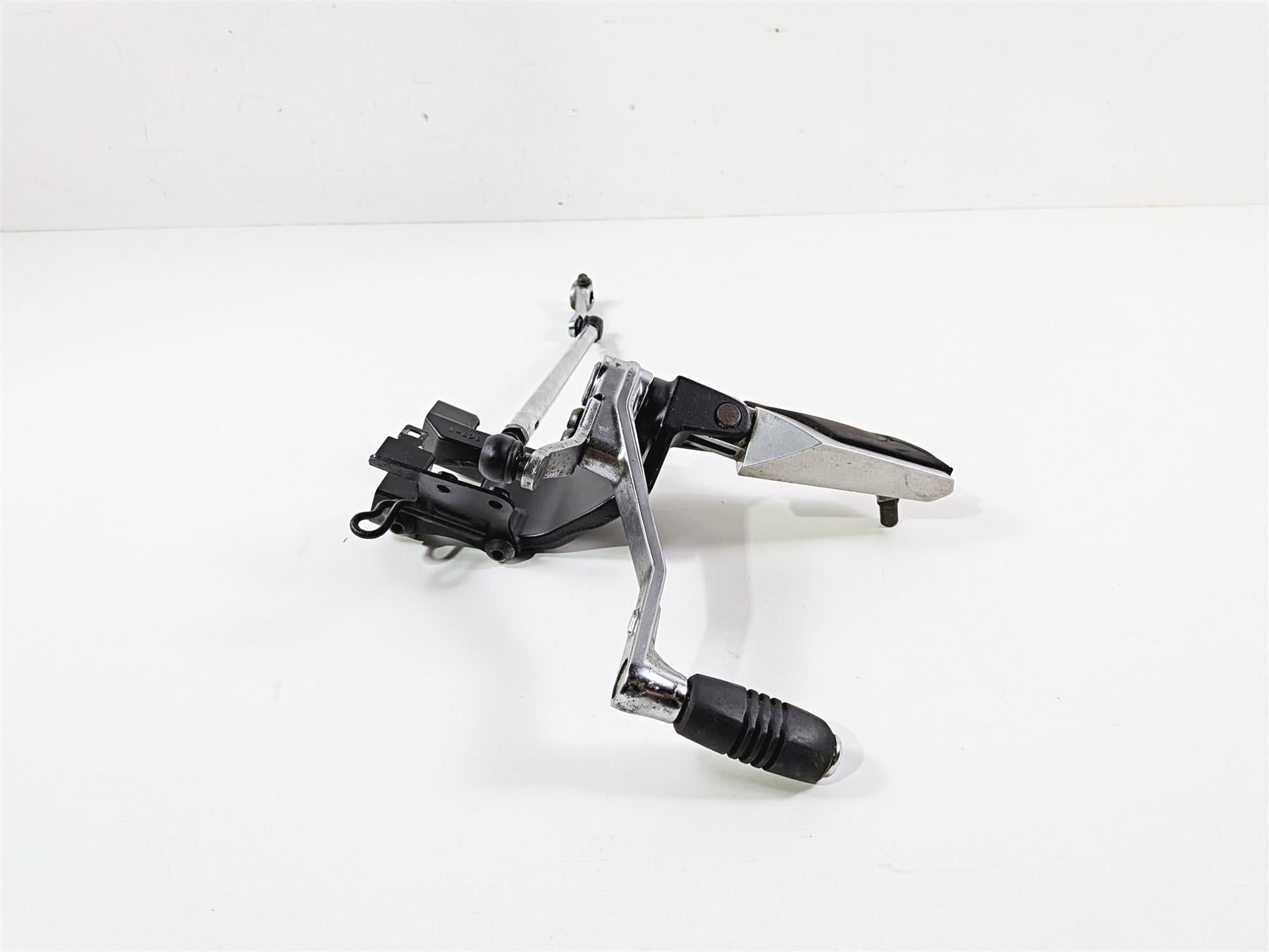 2012 Yamaha XV1900 Raider S Left Foot Peg & Shifter 5C7-27410-00-00 5C7-27410-02 {{ shop.shopifyCountryName }} - Mototech271