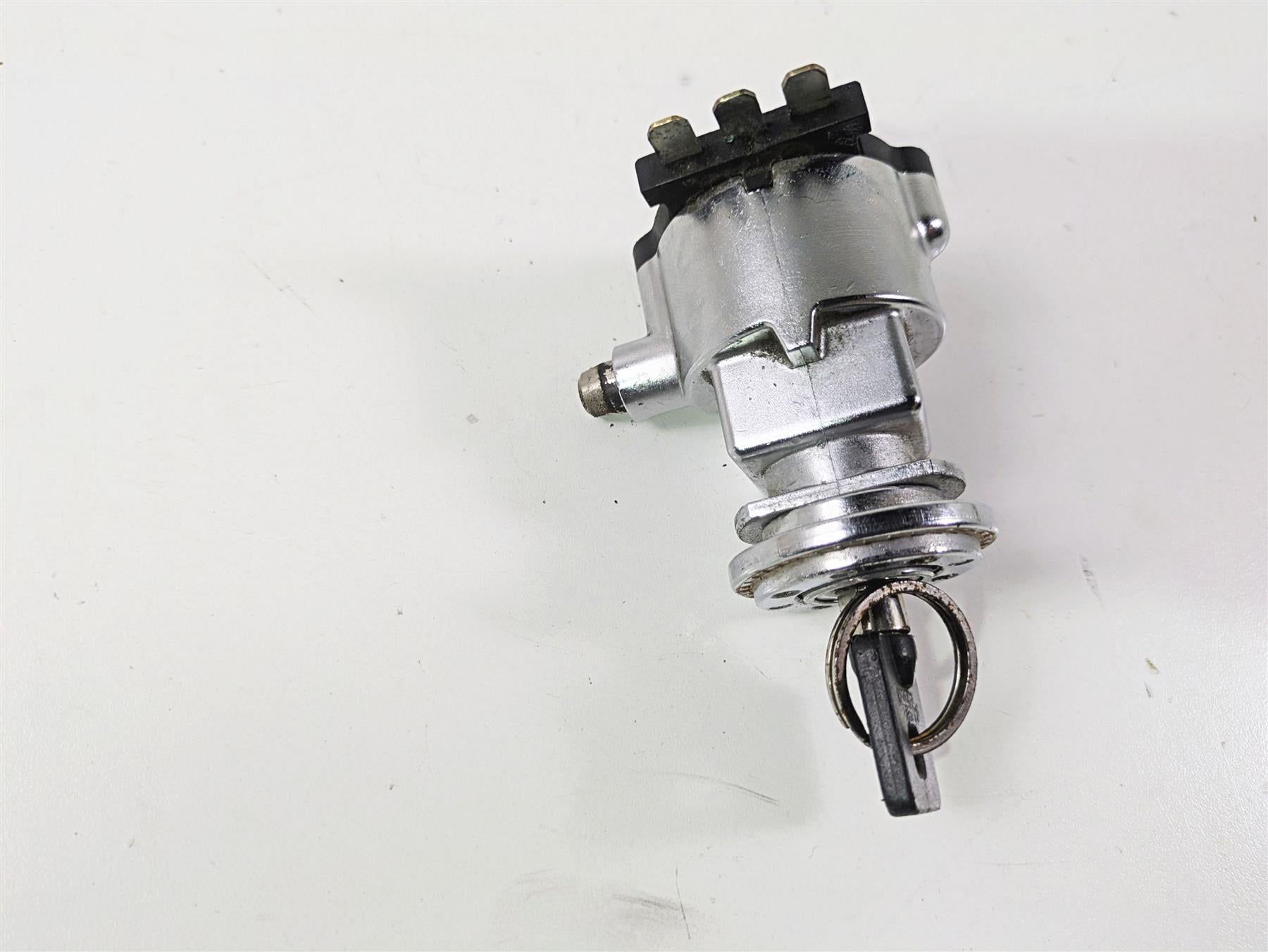 YKページ 2010 Harley Dyna FXDB Street Bob Ignition Switch Fork Lock & Key