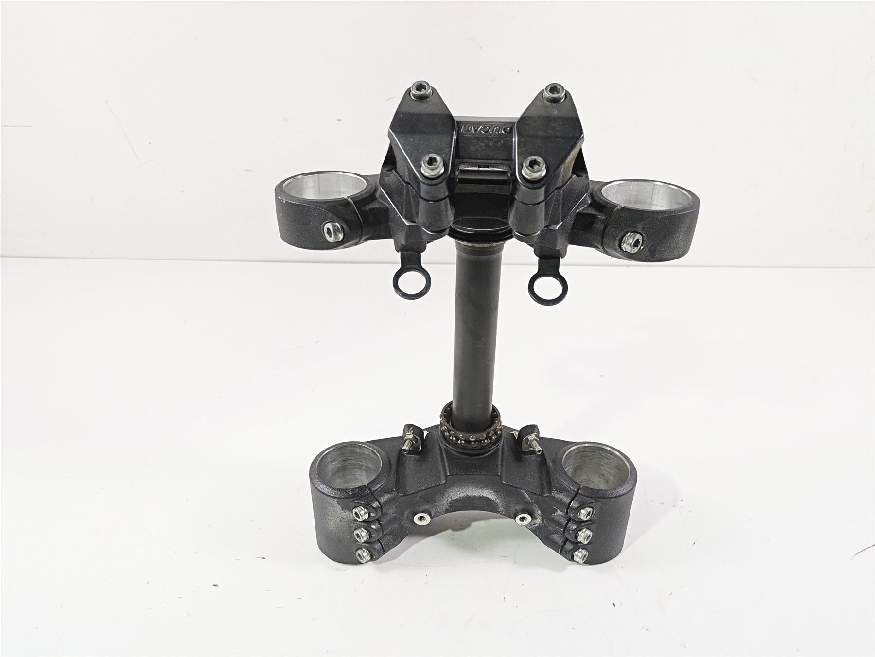 2012 Ducati Streetfighter 848 Upper Lower Triple Tree & Riser Set 34220561A {{ shop.shopifyCountryName }} - Mototech271