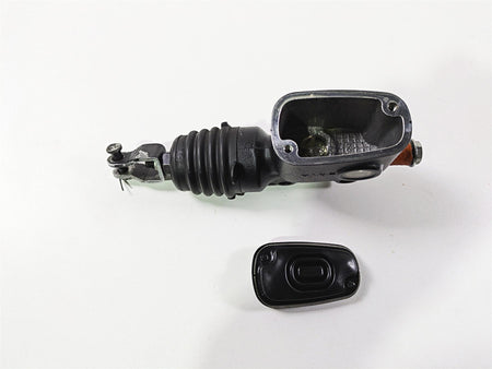 2019 Harley Softail FXDR 114 Rear Brake Master Cylinder 5/8" 41700460 {{ shop.shopifyCountryName }} - Mototech271