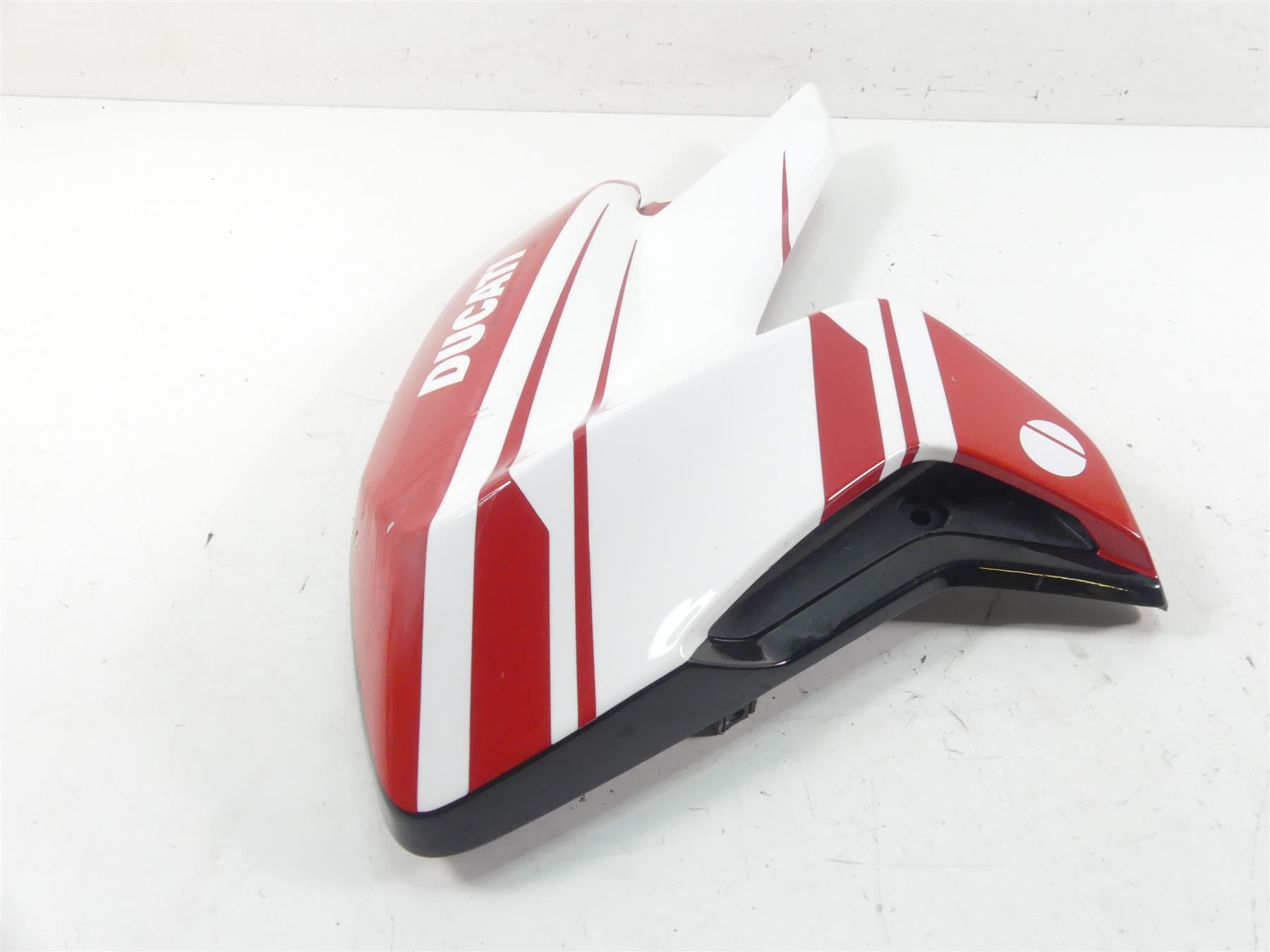 2018 Ducati Hypermotard 939 SP Oem Left Side Tank Fairing Cover -Read 480P5682CK {{ shop.shopifyCountryName }} - Mototech271