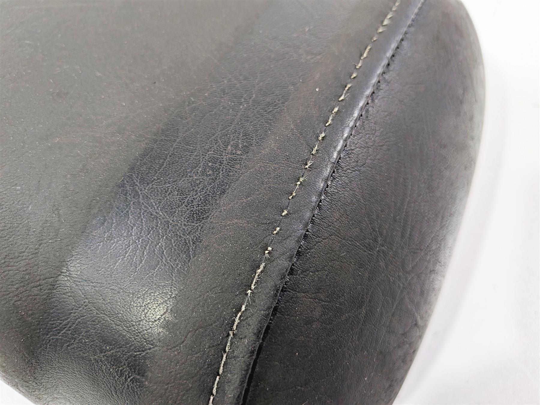 2006 Suzuki VL800 C50 Boulevard Rear Passenger Seat Saddle 45300-41F00-48H {{ shop.shopifyCountryName }} - Mototech271