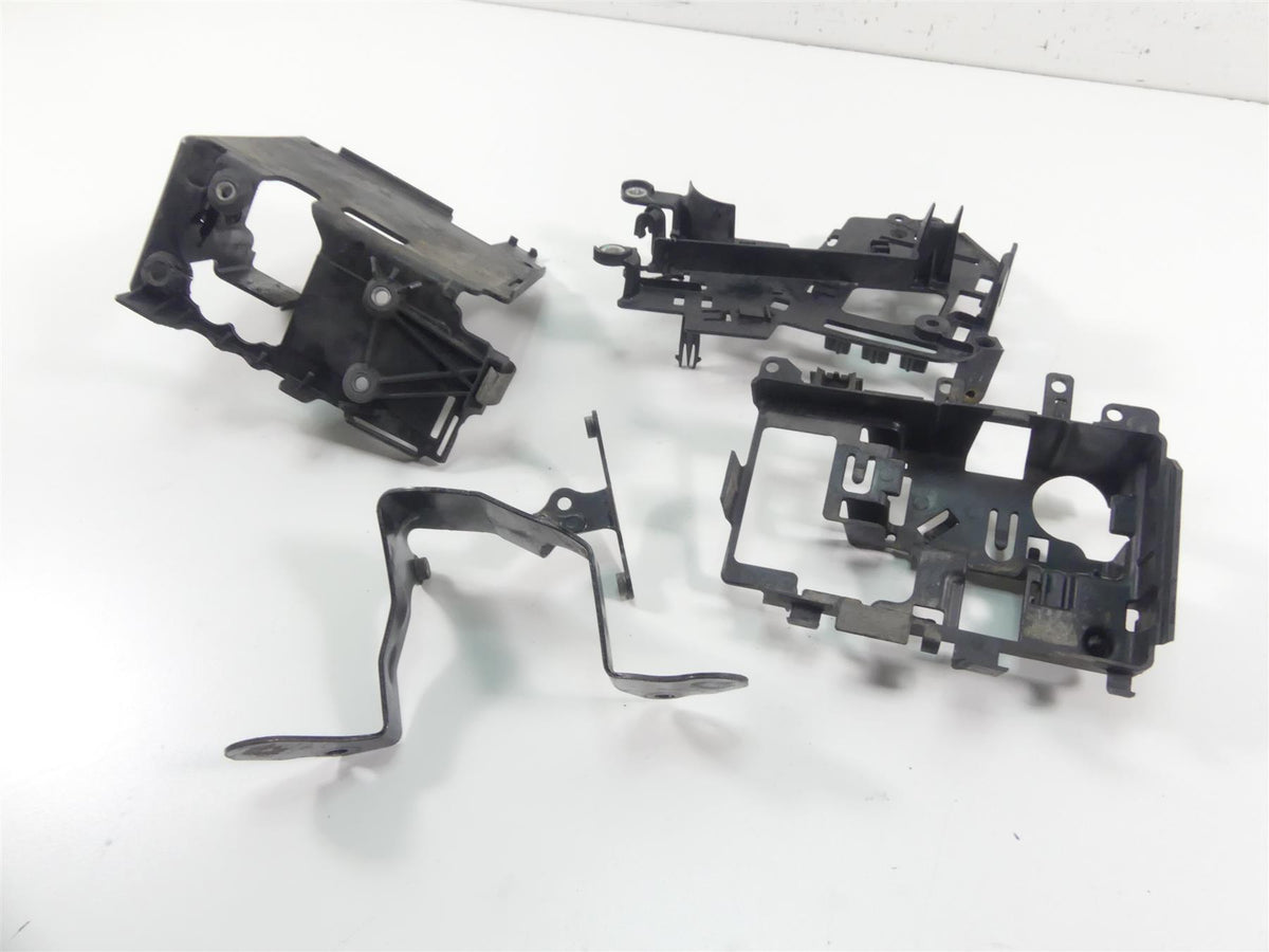2019 Harley Softail FLSB Sport Glide Electrical Carrier Plastic Set 69201632 {{ shop.shopifyCountryName }} - Mototech271