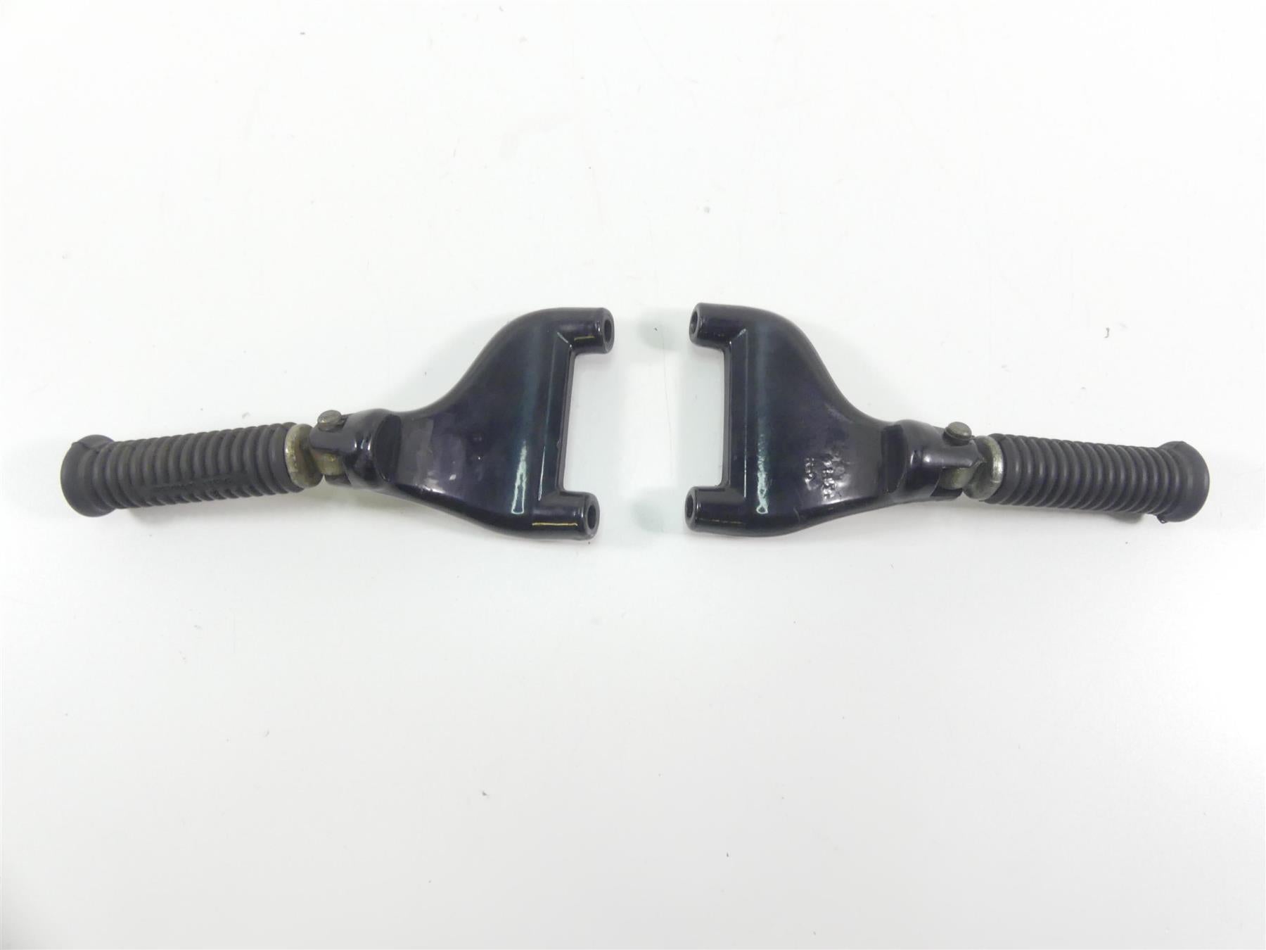 2006 Harley Sportster XL1200 Custom Rear Passenger Foot Peg Rest Set 49314-04 {{ shop.shopifyCountryName }} - Mototech271