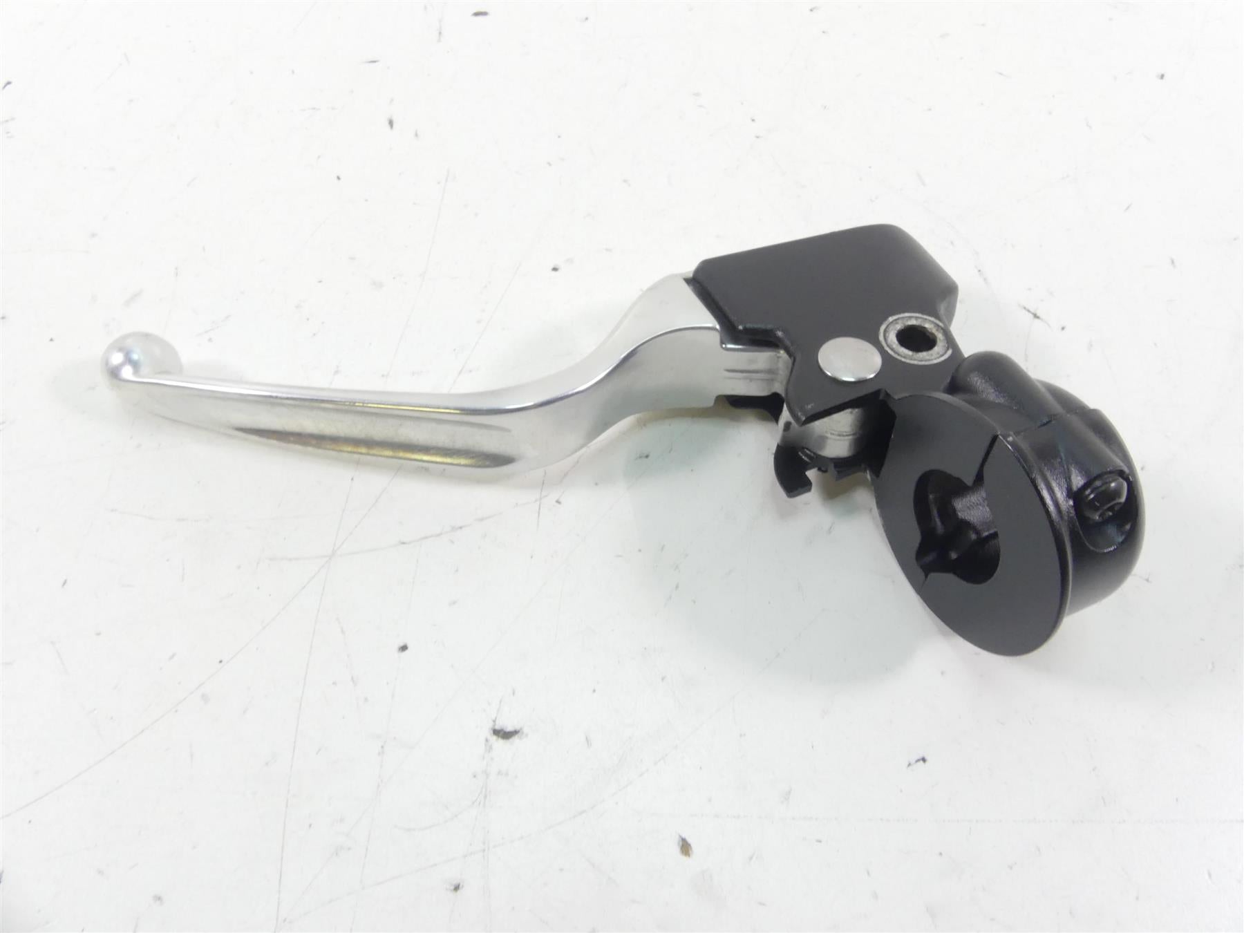 2019 Harley Softail FXBB Street Bob Clutch Perch & Lever 36700200 45080-08A | Mototech271