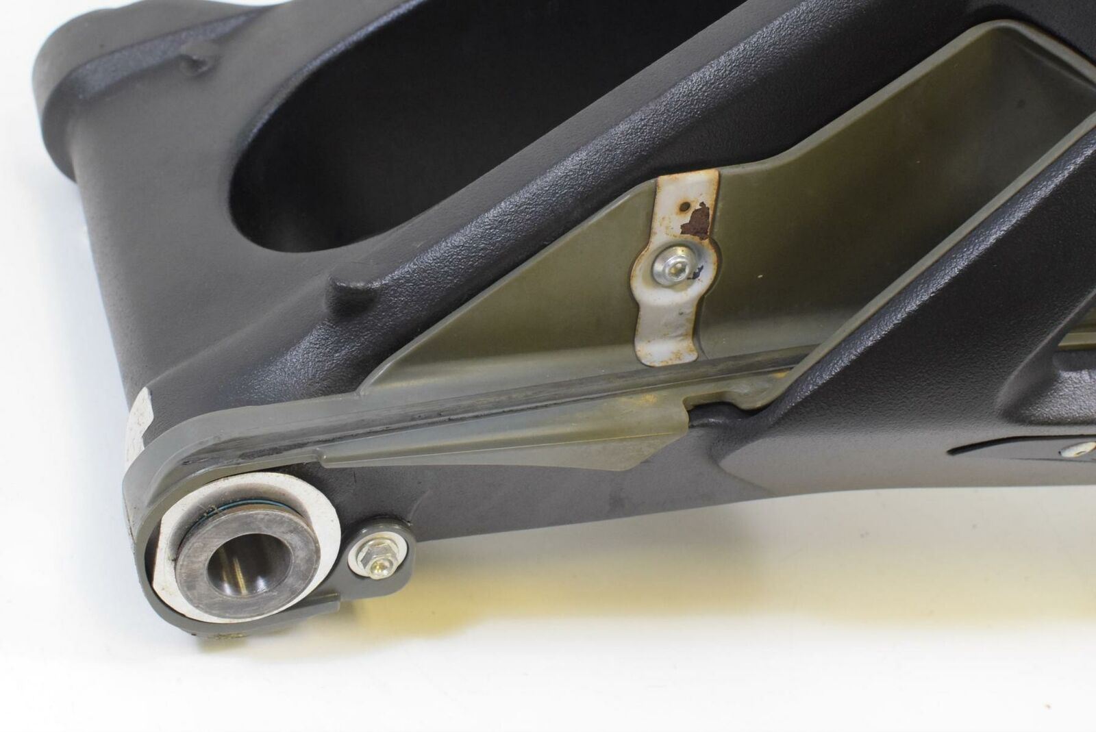 2015 MV Agusta B3 Brutale 675 Rear Swingarm Swing Arm Axle w/ Sensor 8B00B5784 {{ shop.shopifyCountryName }} - Mototech271