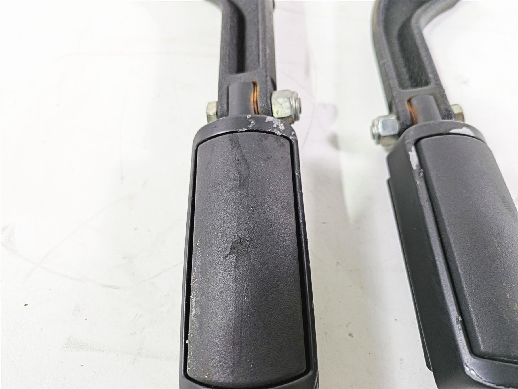 2016 Harley FXDL Dyna Low Rider Rear Passenger Footpegs Willie G Skull 49224-06A {{ shop.shopifyCountryName }} - Mototech271