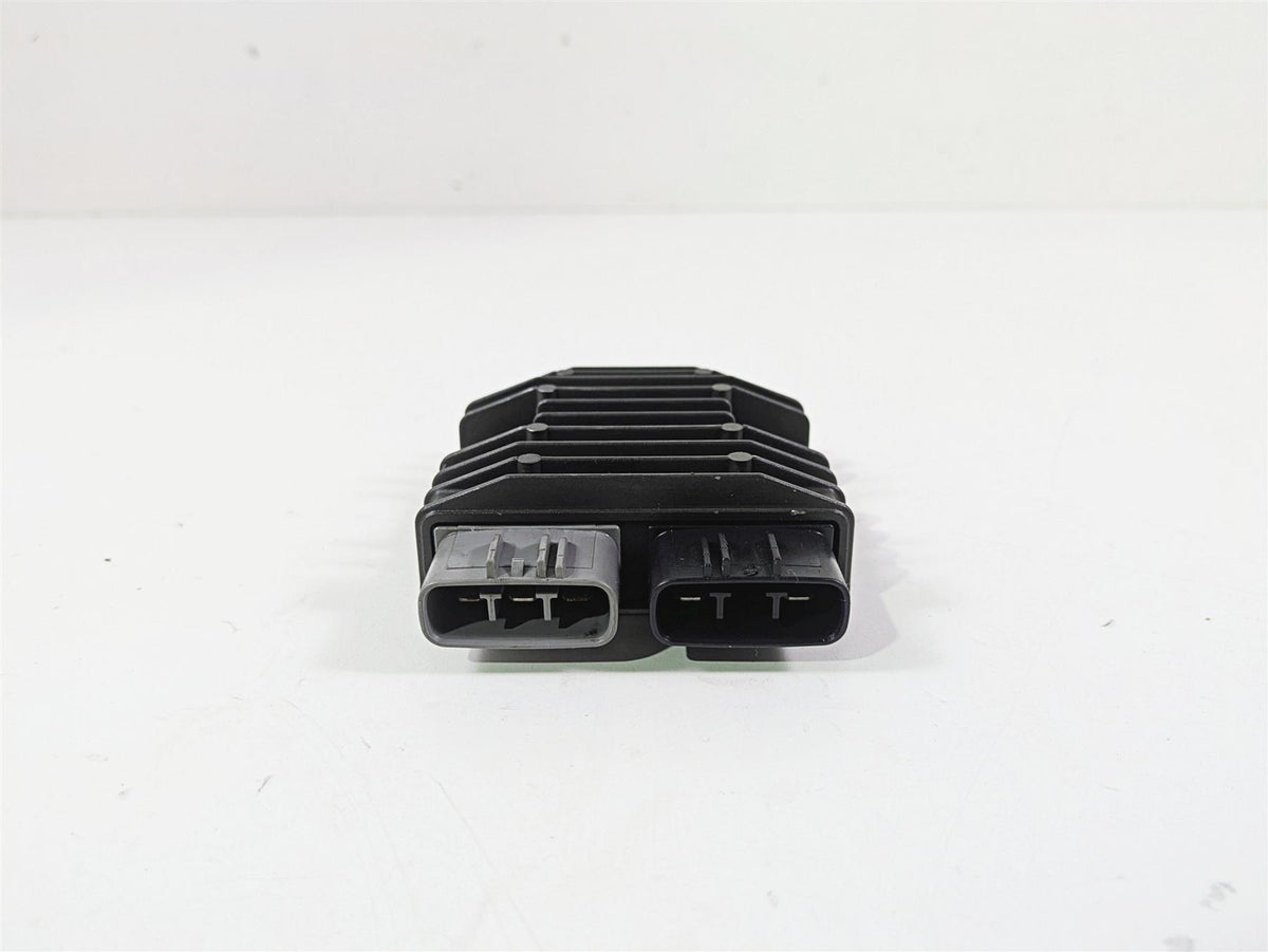 2014 Yamaha YZFR1 R1 RN22 Rectifier Voltage Regulator 1D7-81960-01-00 FH012AA {{ shop.shopifyCountryName }} - Mototech271