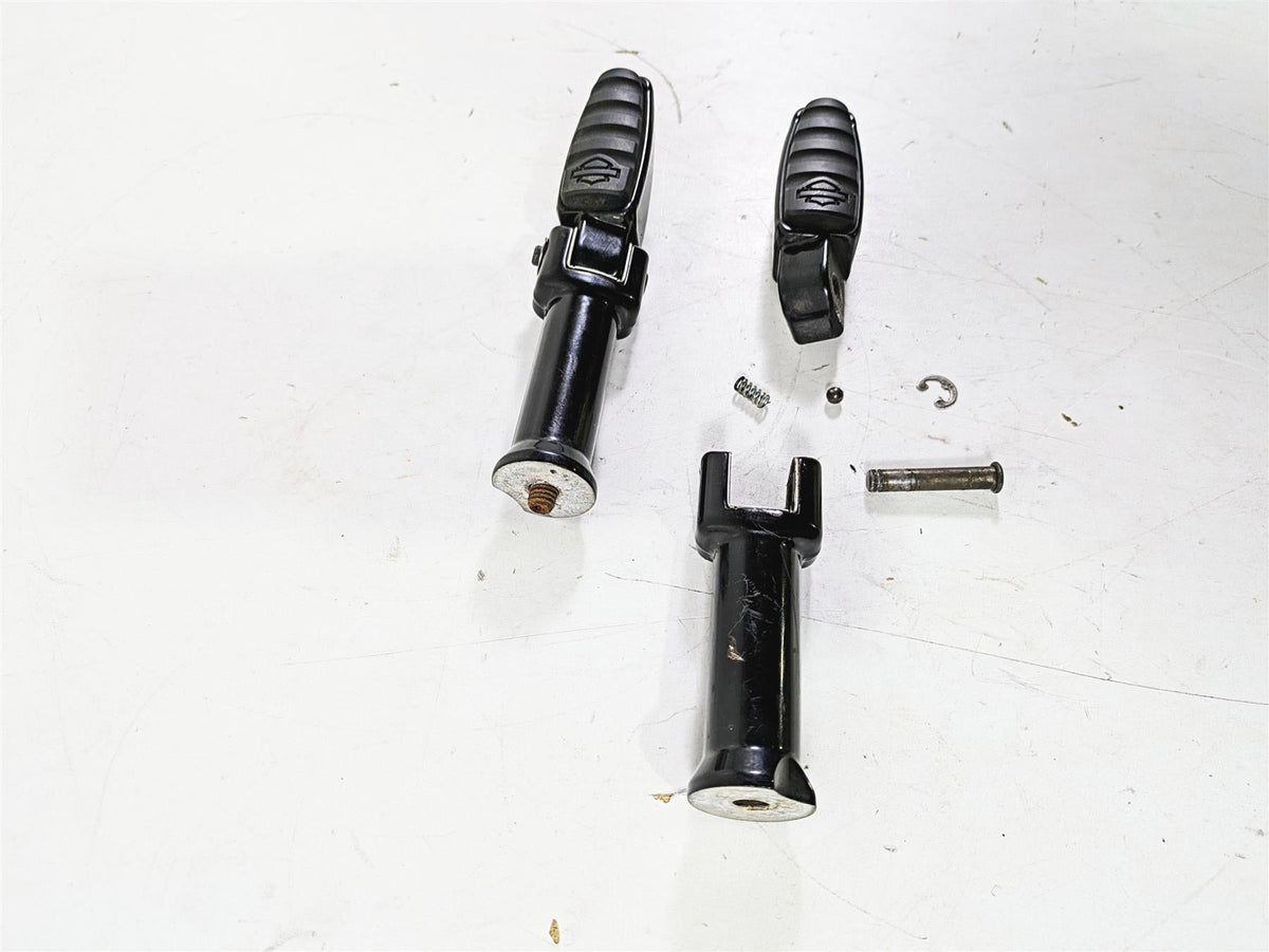 2018 Harley Softail FXFBS Fat Bob Passenger Livewire Footpeg Set - Read 50500762 {{ shop.shopifyCountryName }} - Mototech271