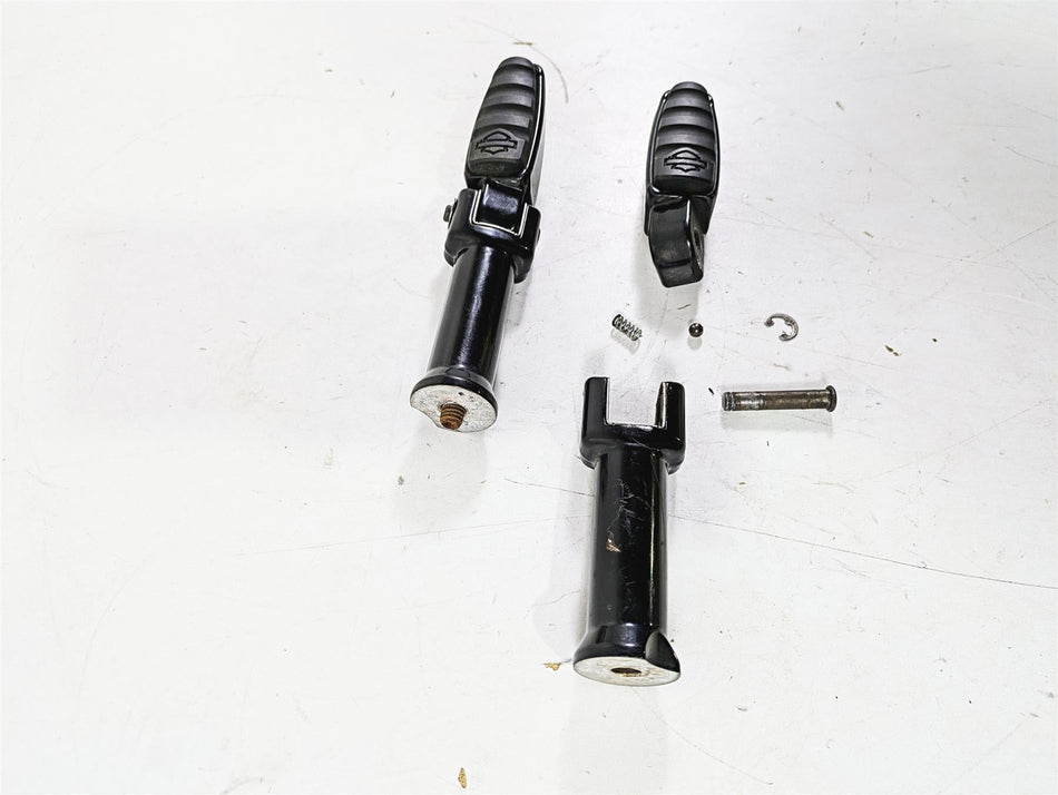2018 Harley Softail FXFBS Fat Bob Passenger Livewire Footpeg Set - Read 50500762 {{ shop.shopifyCountryName }} - Mototech271