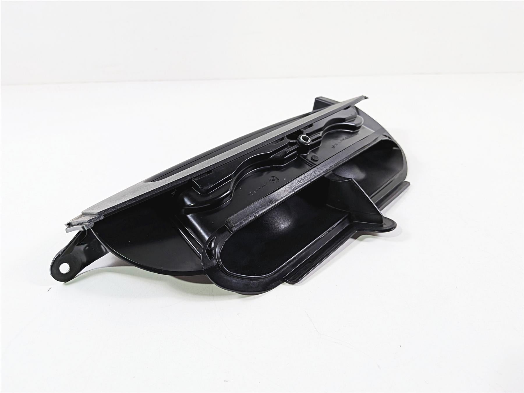 2014 Harley Touring FLHTK Electra Glide Front Upper Air Inlet Duct Vent 29200038-Mototech271