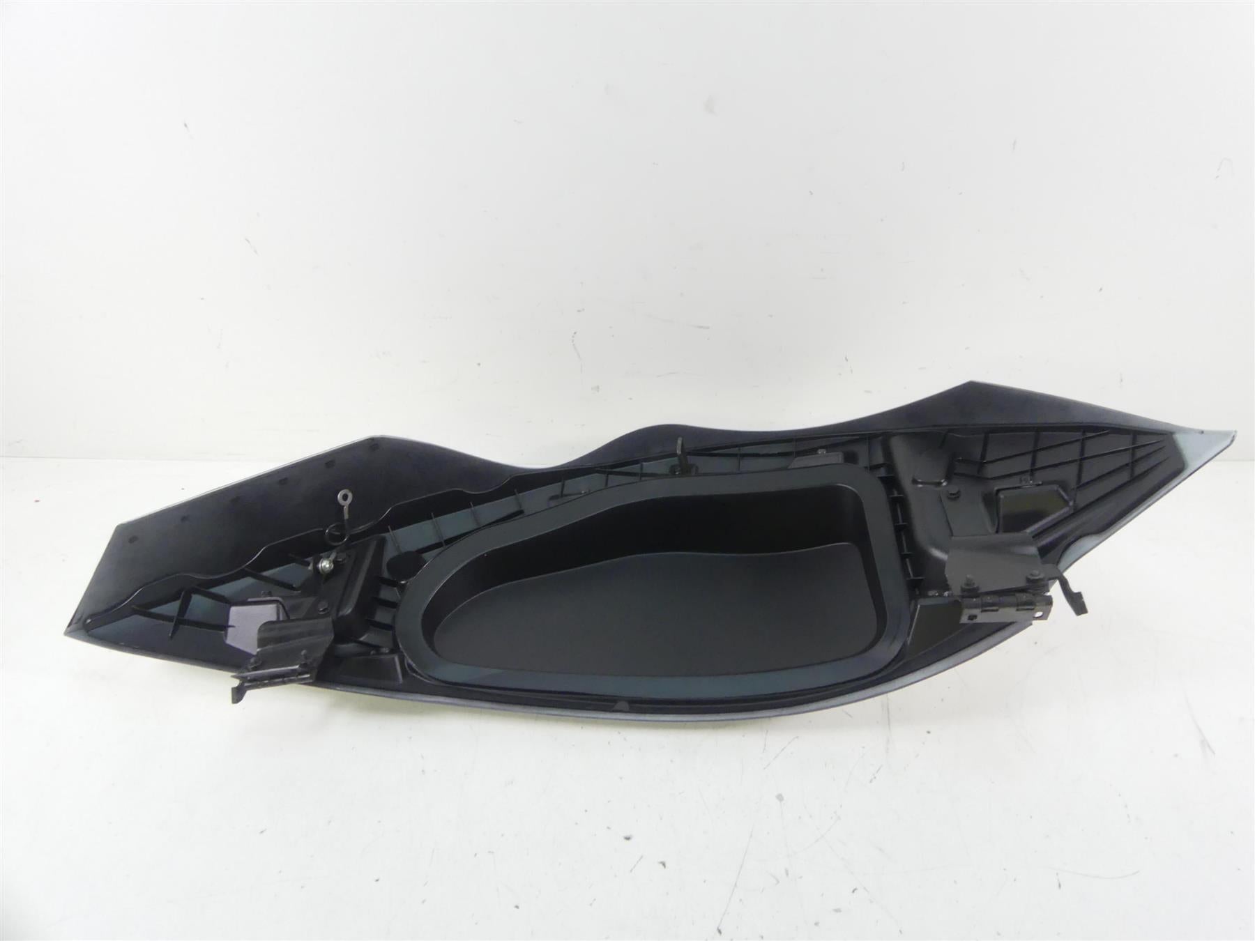 2011 Victory Vision Tour Left Right Saddlebag Lid Cover Fairing Set 5437638 {{ shop.shopifyCountryName }} - Mototech271