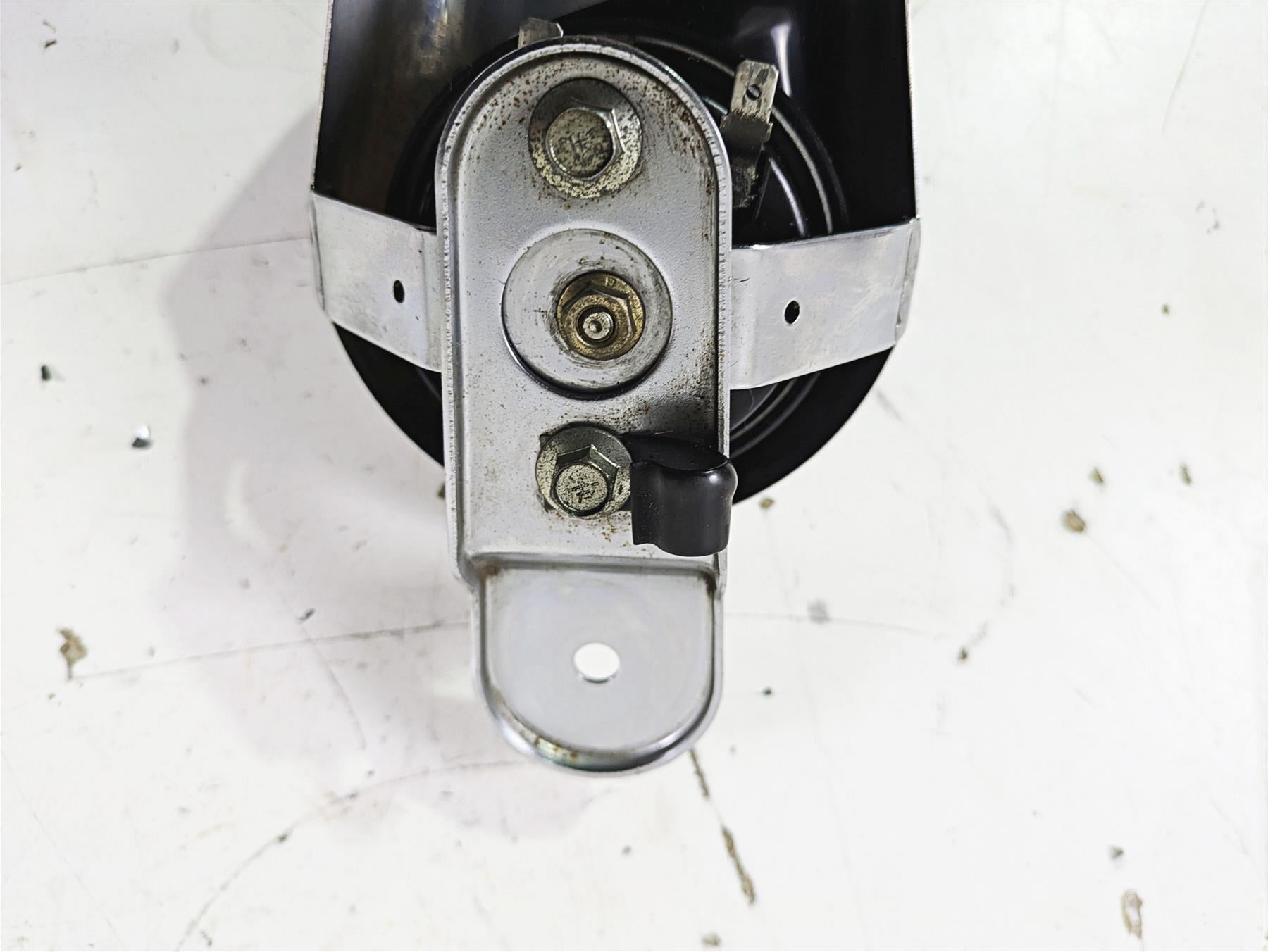 2003 Harley Touring FLHTCUI E-Glide 100th Horn & Chrome Cover 61300478A {{ shop.shopifyCountryName }} - Mototech271