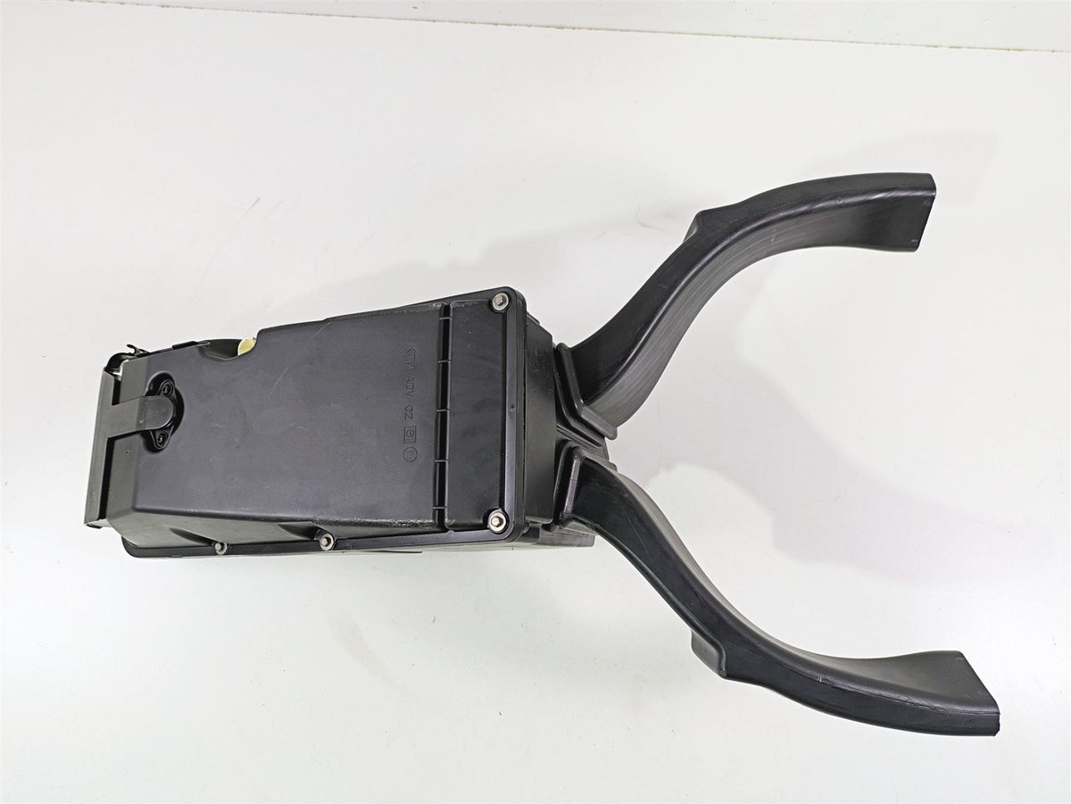 2020 KTM 1290 Super Adventure R Air Box Cleaner Breather & Ducts 60306001200 {{ shop.shopifyCountryName }} - Mototech271