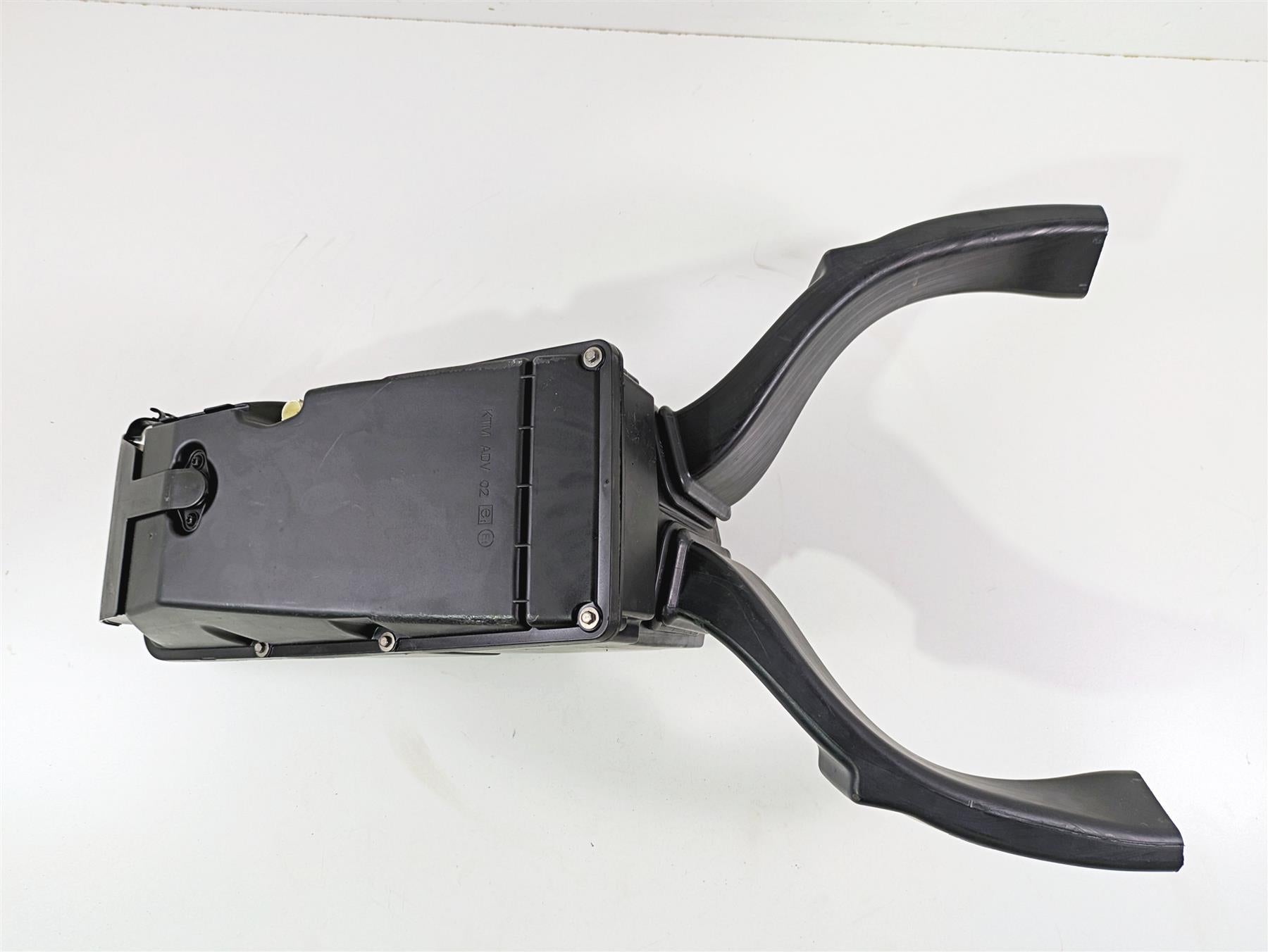 2020 KTM 1290 Super Adventure R Air Box Cleaner Breather & Ducts 60306001200 {{ shop.shopifyCountryName }} - Mototech271