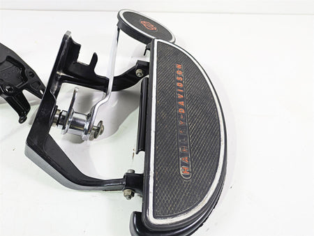 2014 Harley FLS Softail Slim Front Floorboard + Brake Pedal Shifter Set 42431-11 {{ shop.shopifyCountryName }} - Mototech271