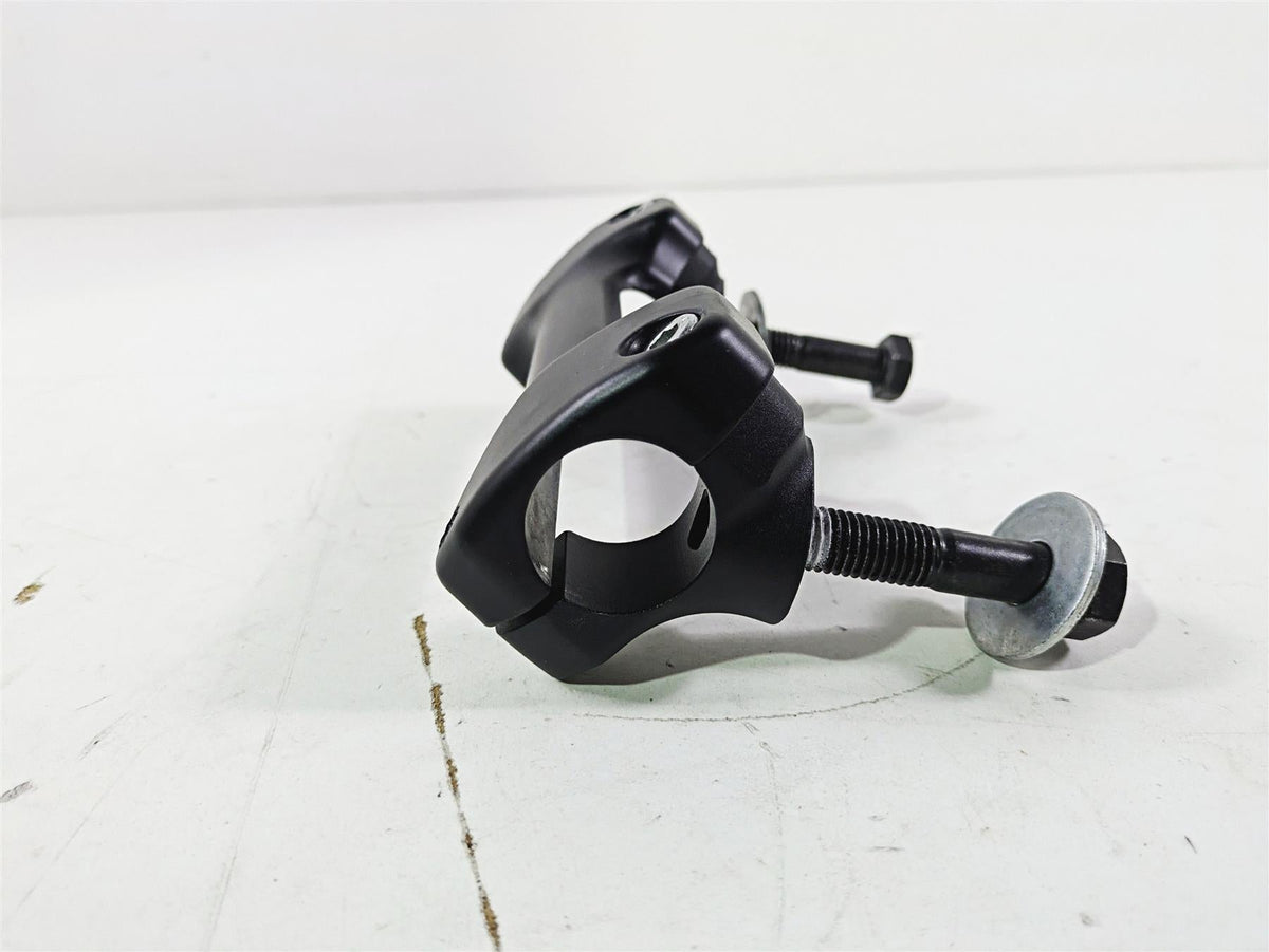 2019 Indian Chieftain Limited Black Handlebar Holder Risers 5139656 5639269 {{ shop.shopifyCountryName }} - Mototech271