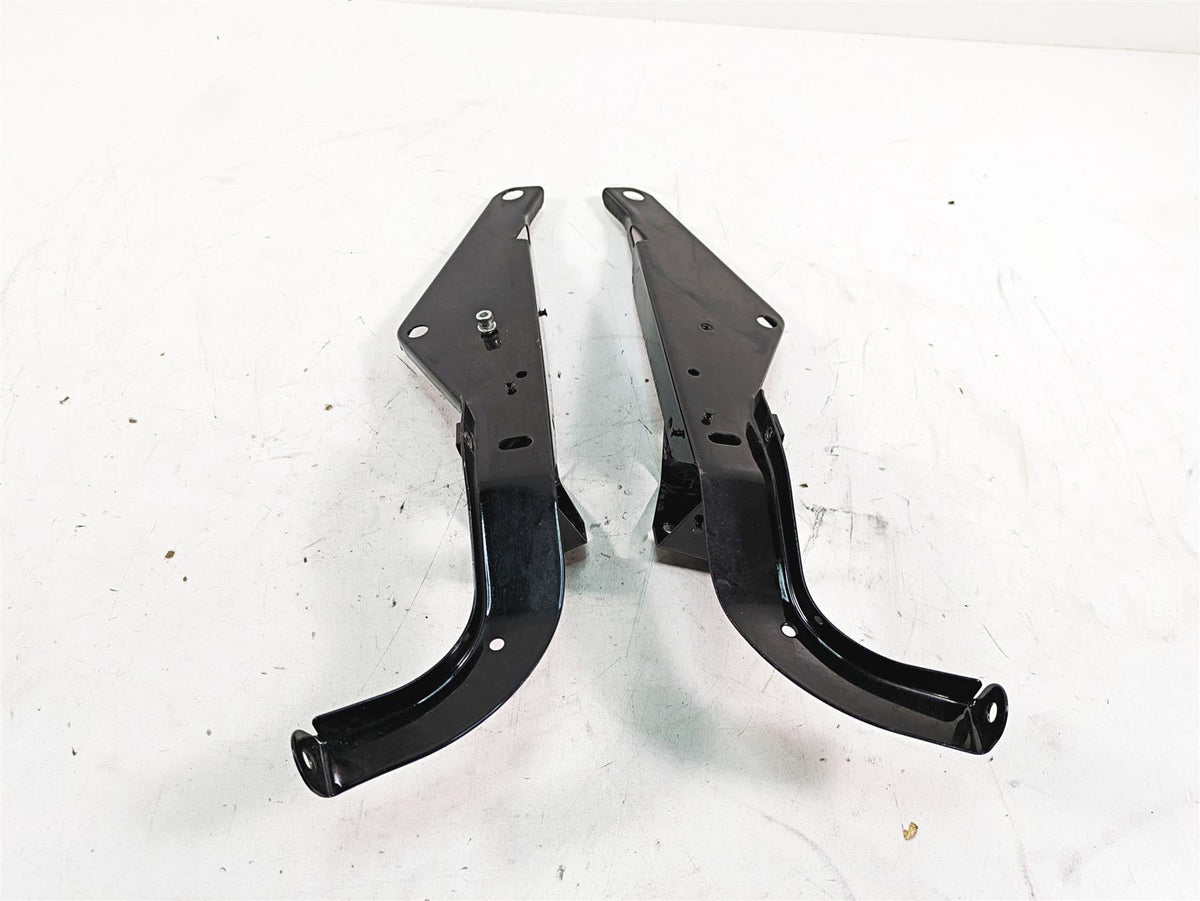 2009 Harley Touring FLHTCU Electra Glide Front Fairing Mount Holder Set 58478-96 {{ shop.shopifyCountryName }} - Mototech271