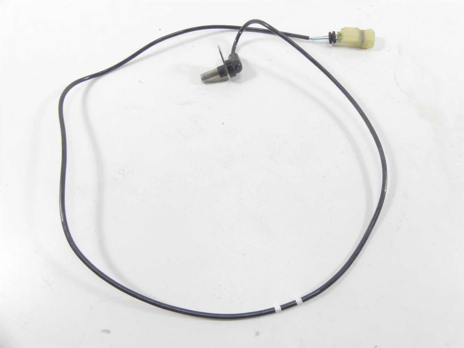 2015 Triumph 1050 Speed Triple R Rear Abs Brake Wheel Speed Sensor T2024445 {{ shop.shopifyCountryName }} - Mototech271