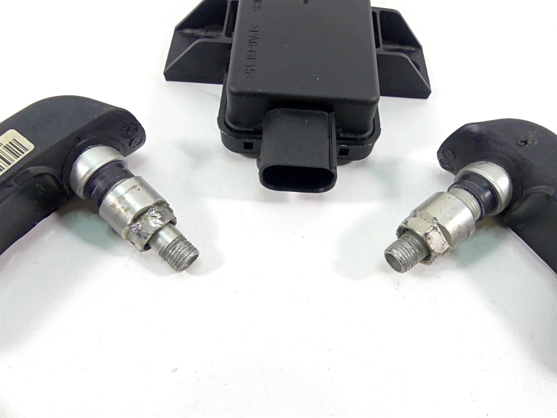 2015 KTM 1190 Adventure Air Pressure Module & Tire Sensors Set -Read 60312032000 {{ shop.shopifyCountryName }} - Mototech271