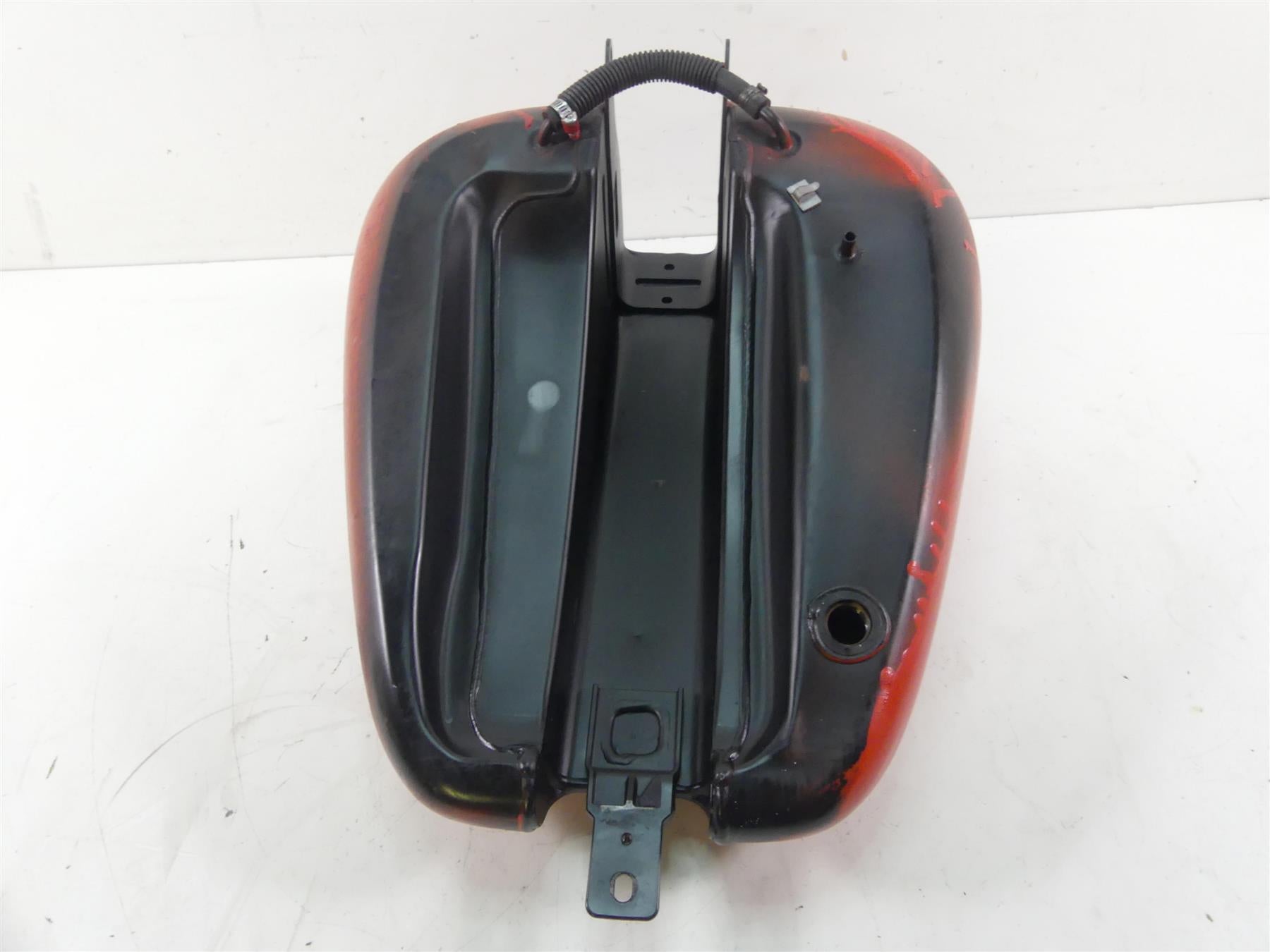2016 Harley FLS Softail Slim Fuel Gas Petrol Tank Reservoir - Read 61625-11 {{ shop.shopifyCountryName }} - Mototech271