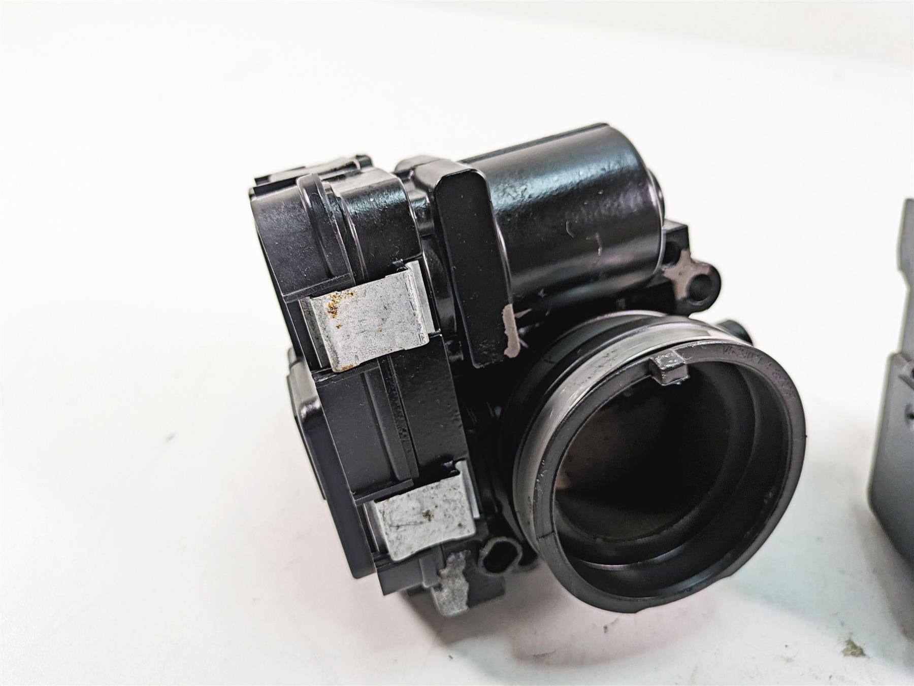 2016 BMW R1200R K53 Throttle Body Bodies Fuel Injection 13548564959 {{ shop.shopifyCountryName }} - Mototech271