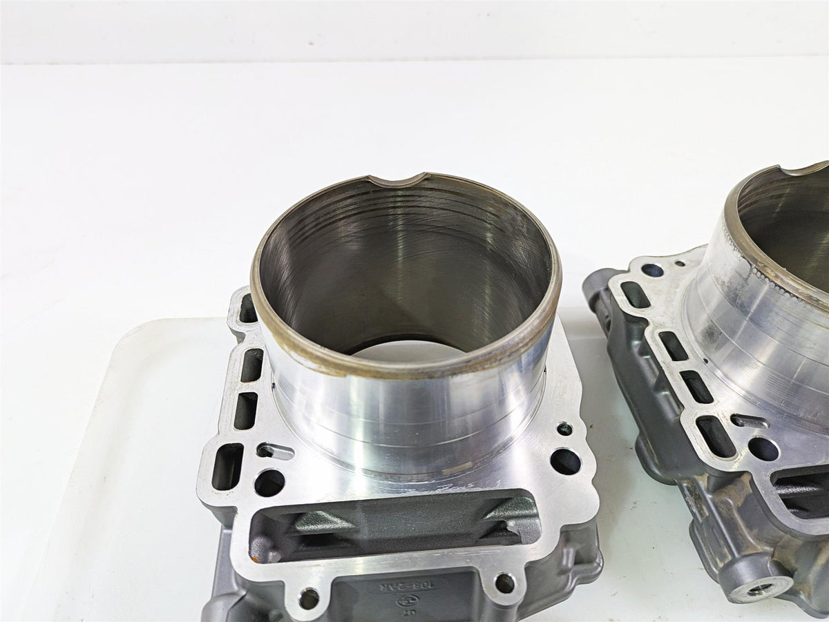 2020 KTM 1290 Super Adventure R Cylinder Jug Piston Set 6173003810024 {{ shop.shopifyCountryName }} - Mototech271