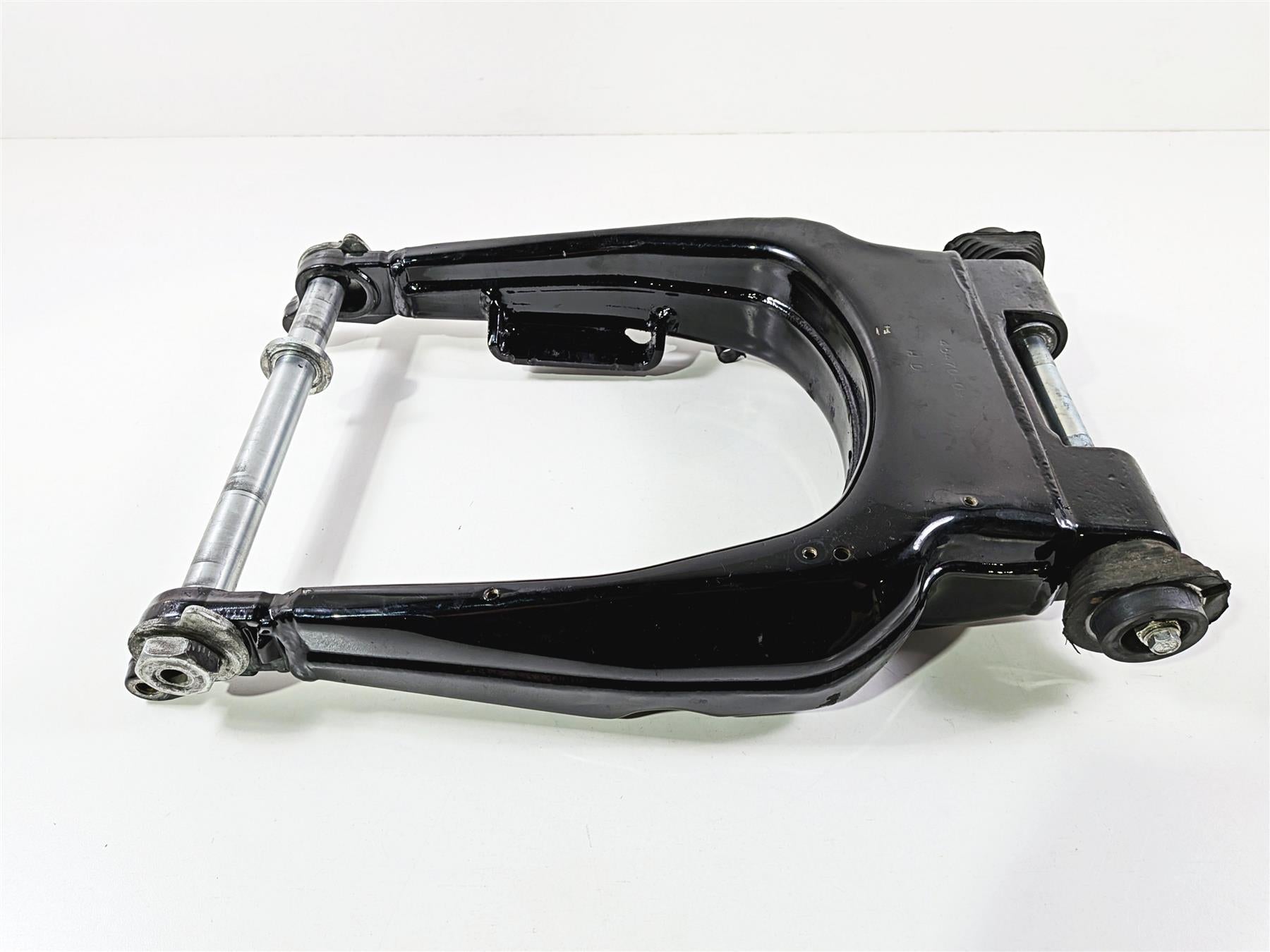 2017 Harley Touring FLHXS Street Glide Swingarm Swing Arm & Axle 47549-09A 45470-99 {{ shop.shopifyCountryName }} - Mototech271